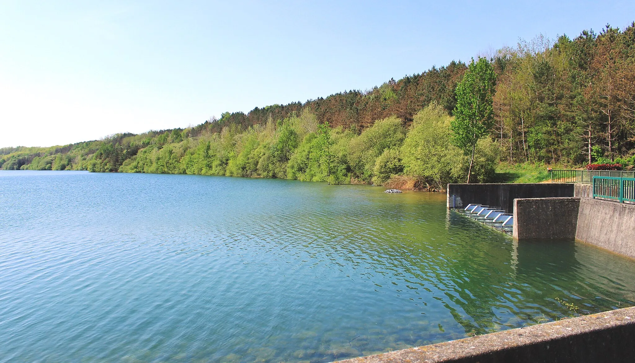 Photo showing: Réservoir du Louet (Hautes-Pyrénées)