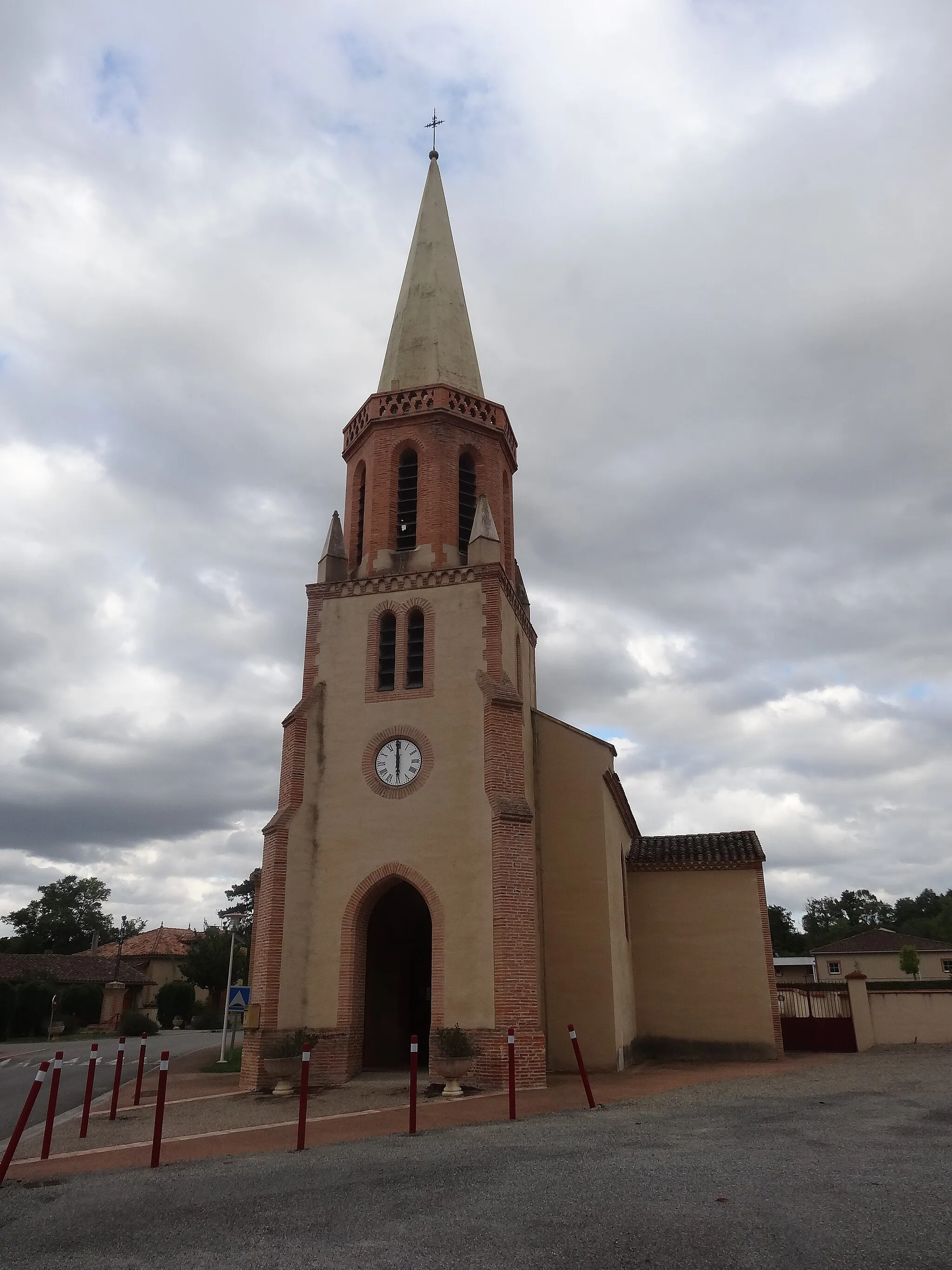 Photo showing: Clocher de l'église d'Aurimont.