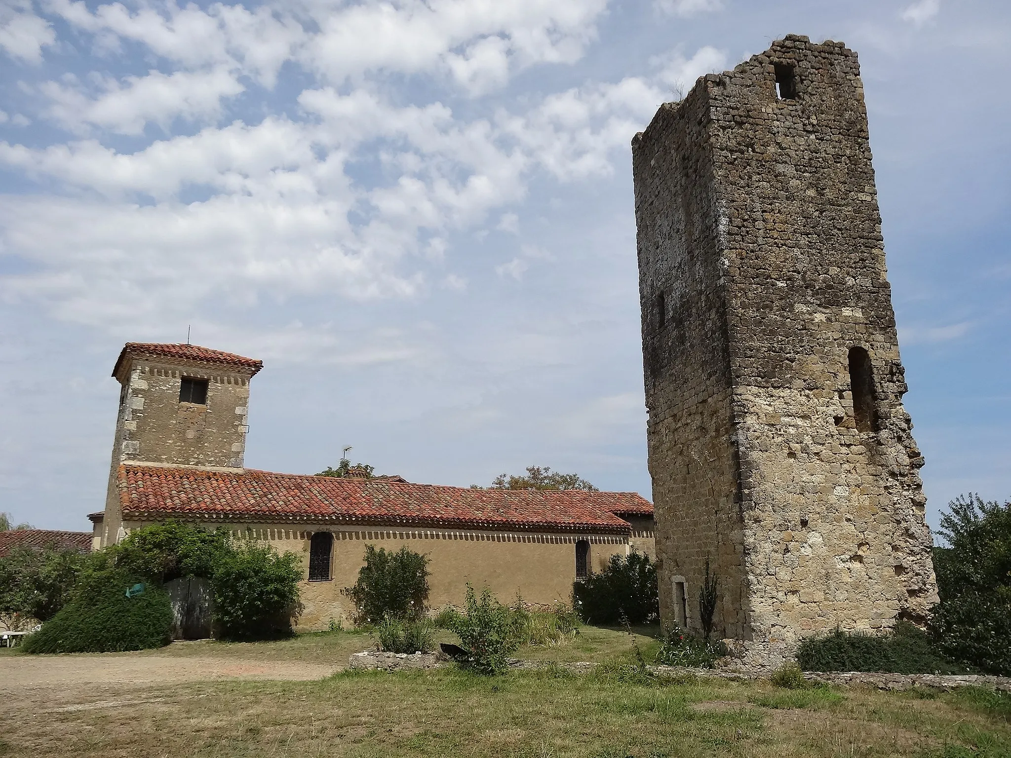 Photo showing: Le hameau circulaire de Mombert.