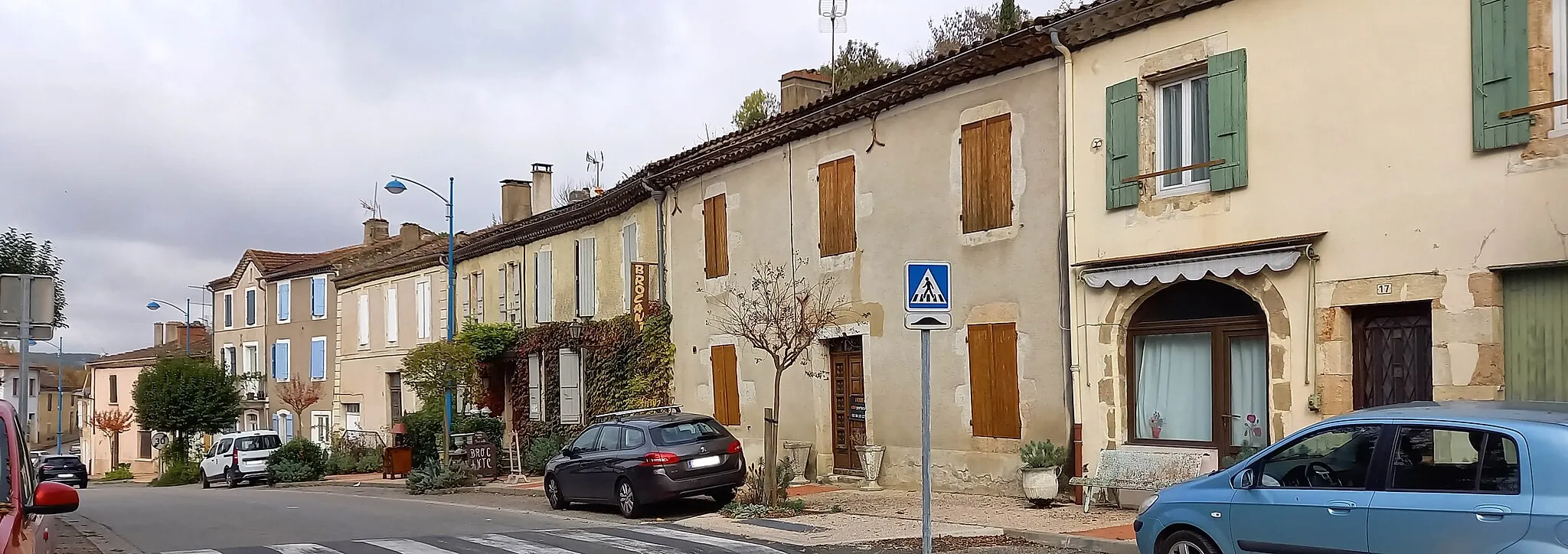 Photo showing: avenue bordenave castera-verduzan en 2021