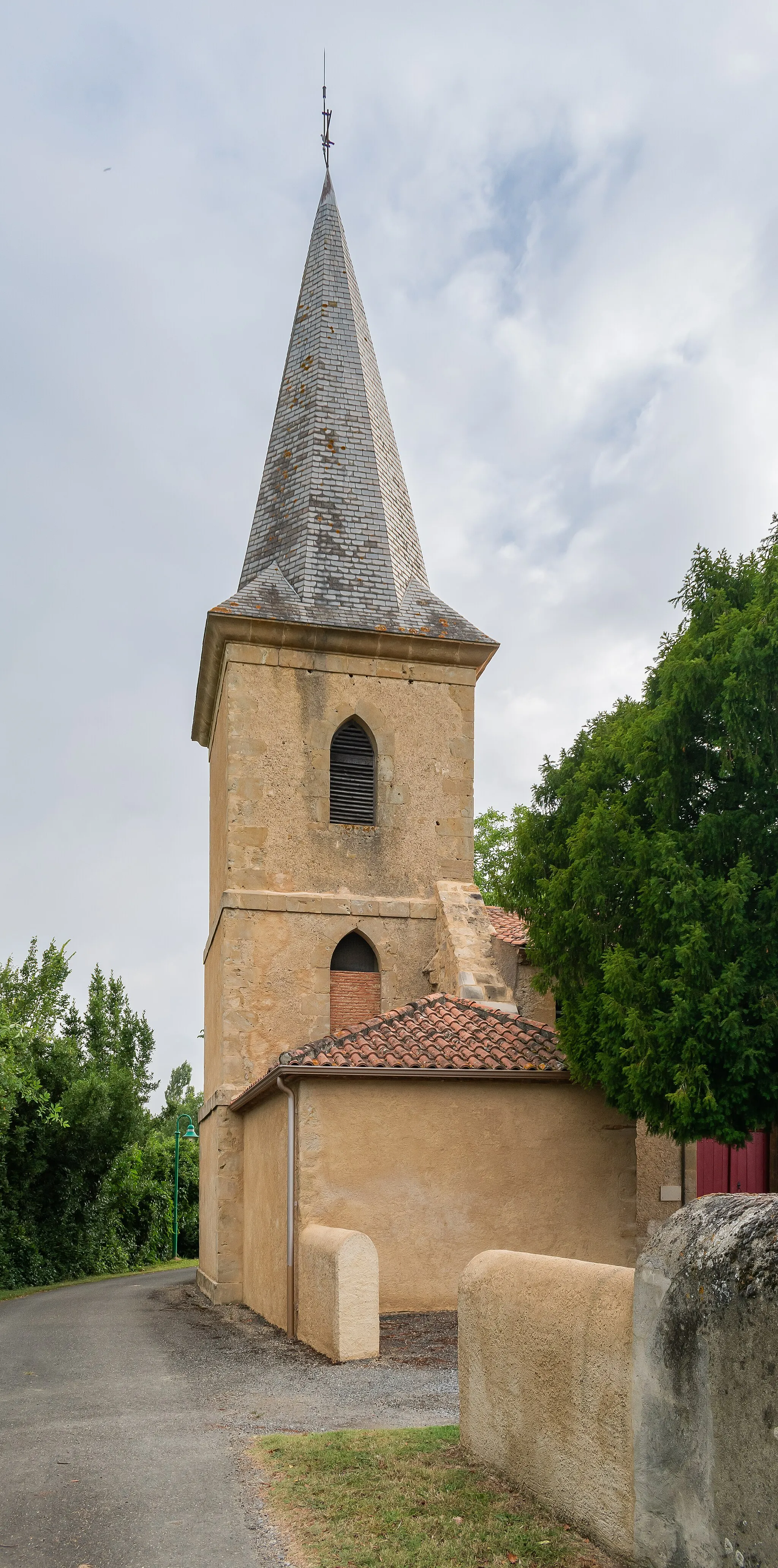 Photo showing: Saint Lycerius church in Estipouy, Gers, France