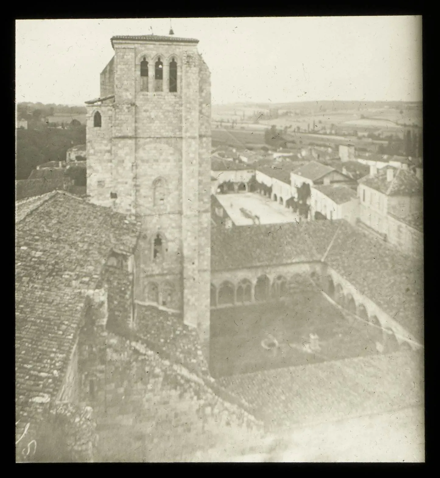 Photo showing: Collégiale Saint-Pierre de La Romieu; Tour dite du Cardinal d'Aux