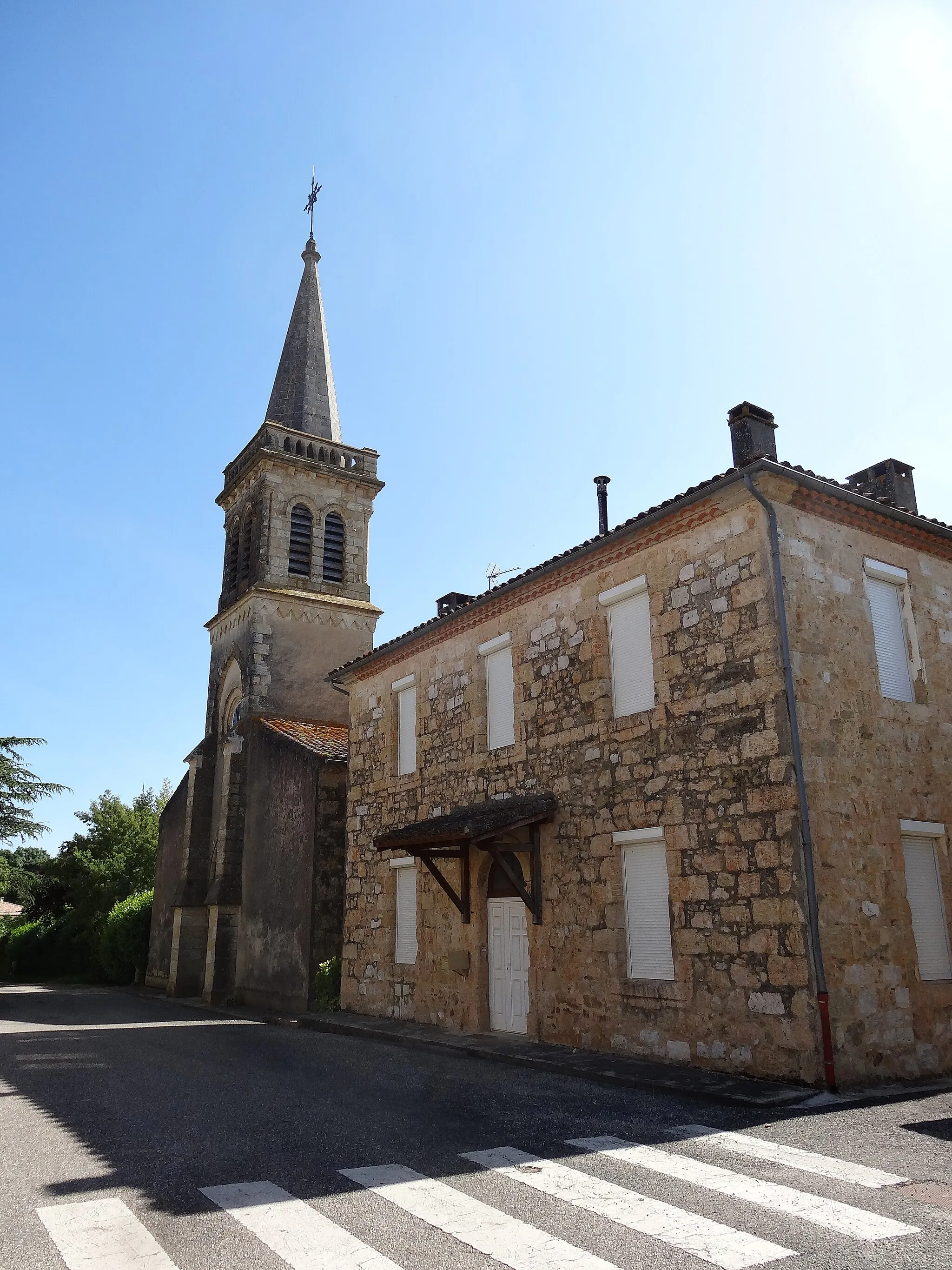 Photo showing: L'église Saint-Pierre-aux-Liens de Préchac.