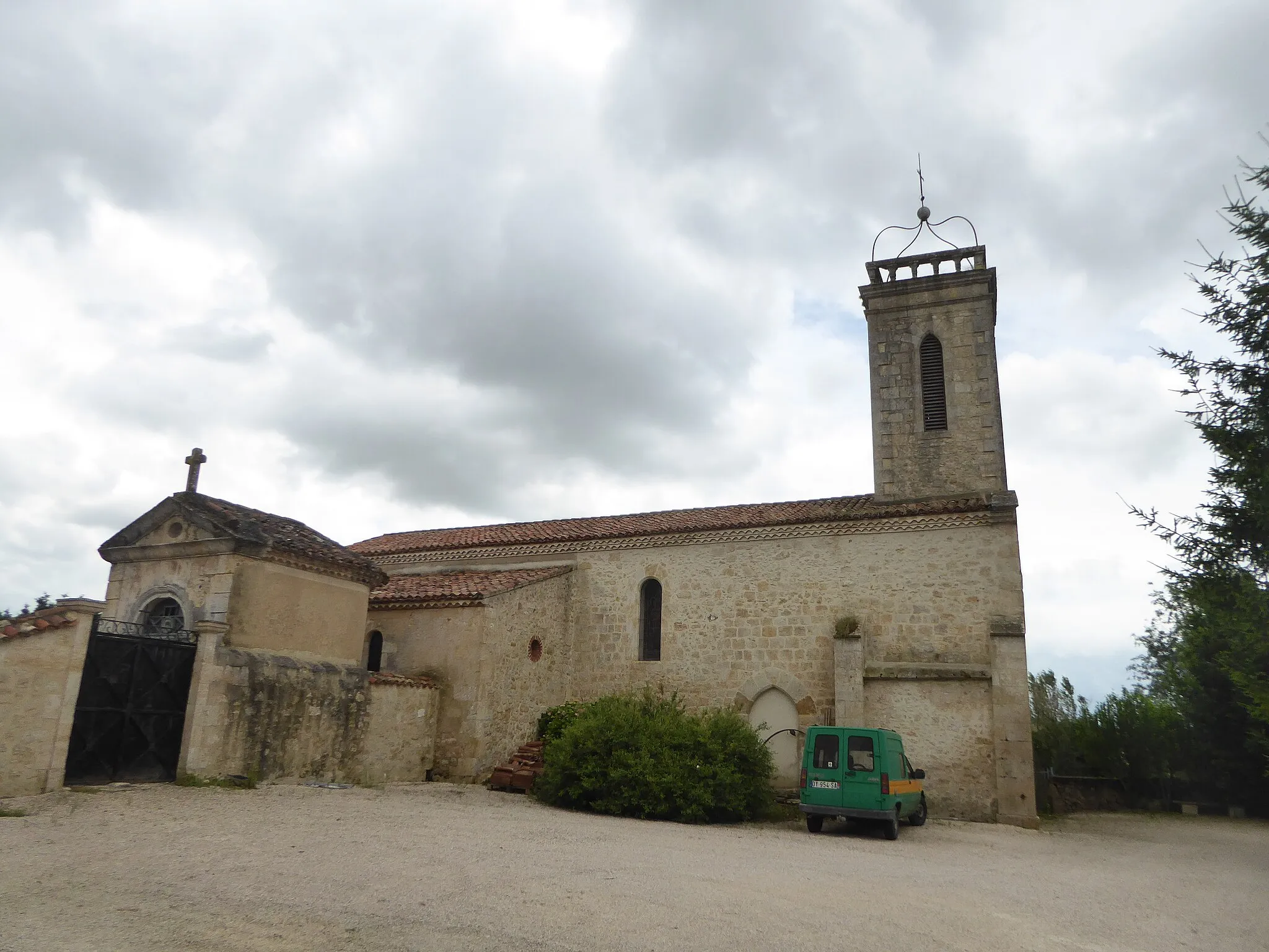 Photo showing: Église Saint-Pierre de Béraut