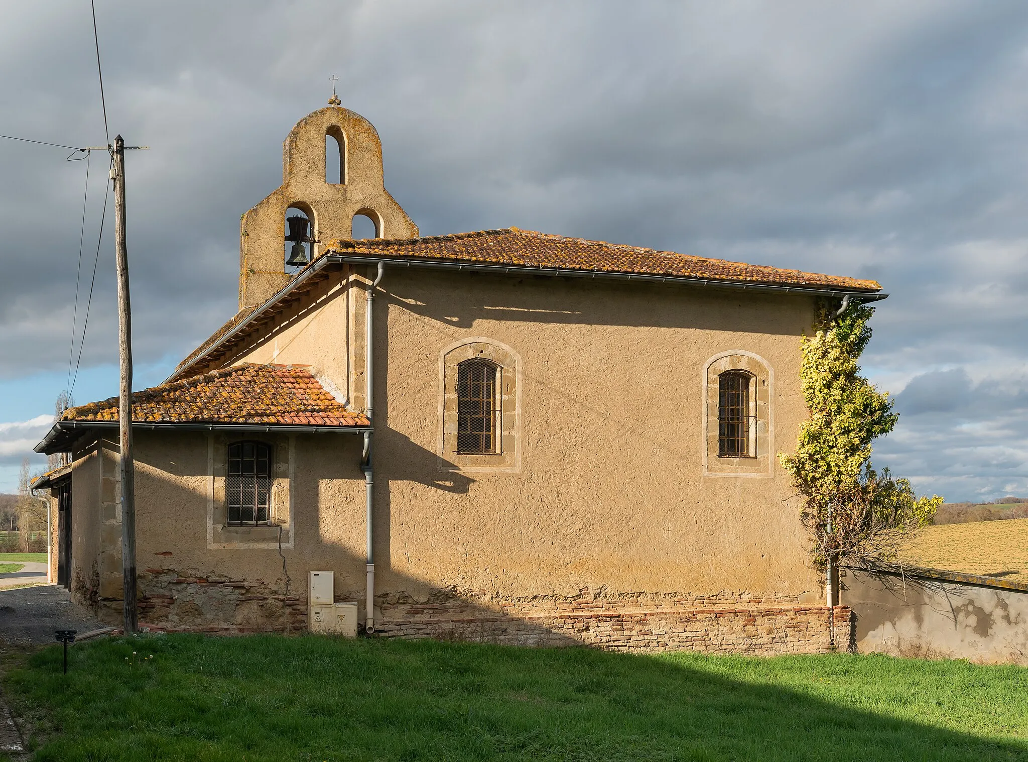 Photo showing: Saint Andrew church in Tirent, commune of Tirent-Pontéjac, Gers, France
