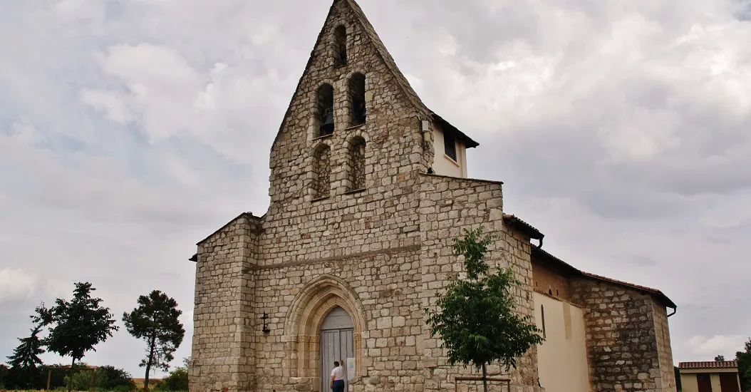 Photo showing: église St Pierre