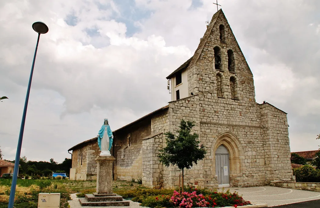 Photo showing: église St Pierre