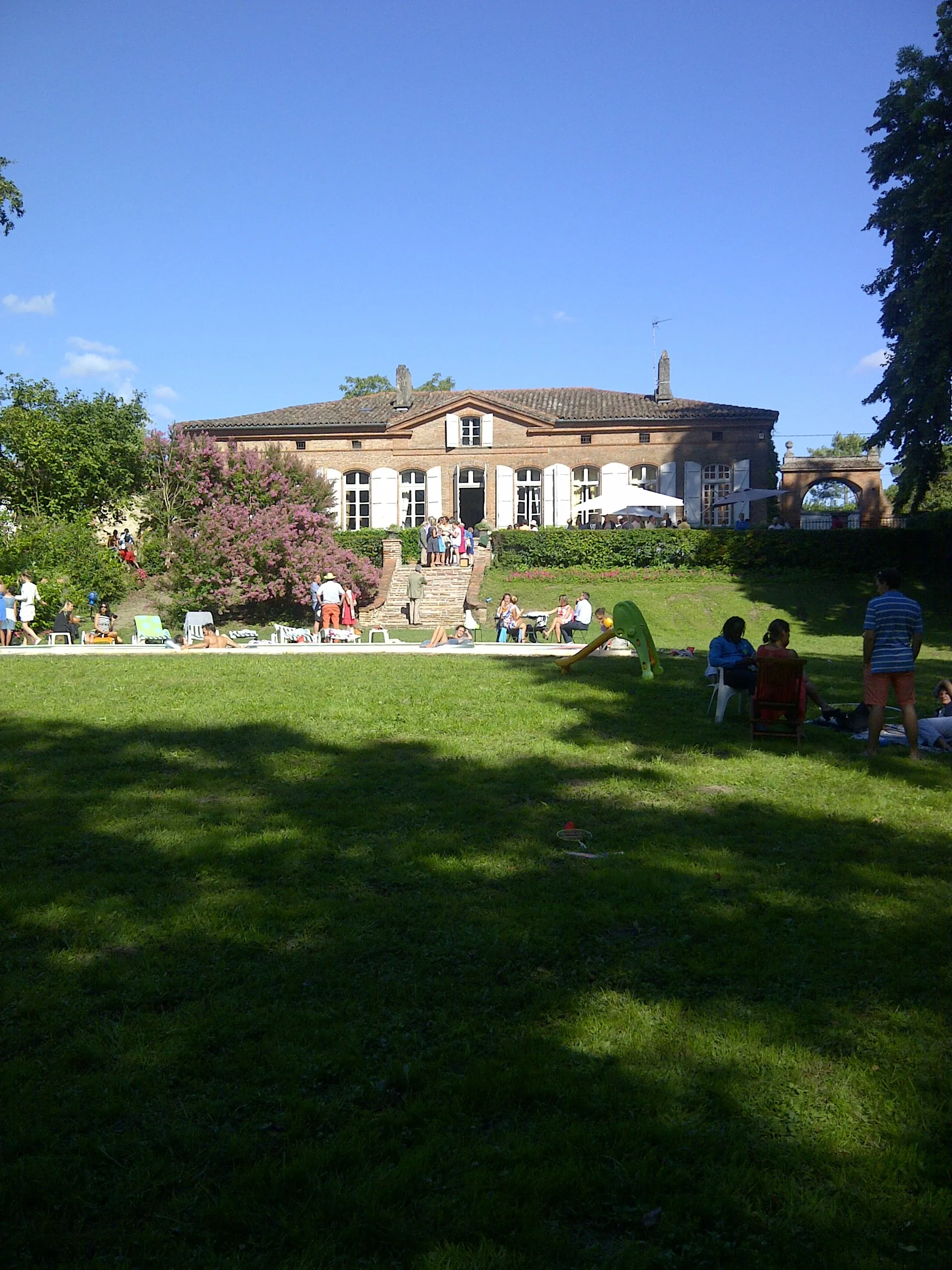 Photo showing: Façade ouest de Maison de Laparre de Saint-Sernin.