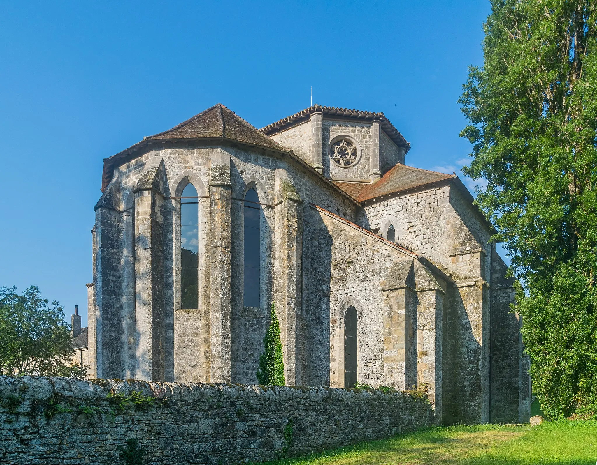 Photo showing: This building is en partie classé, en partie inscrit au titre des monuments historiques de la France. It is indexed in the base Mérimée, a database of architectural heritage maintained by the French Ministry of Culture, under the reference PA00095750 .