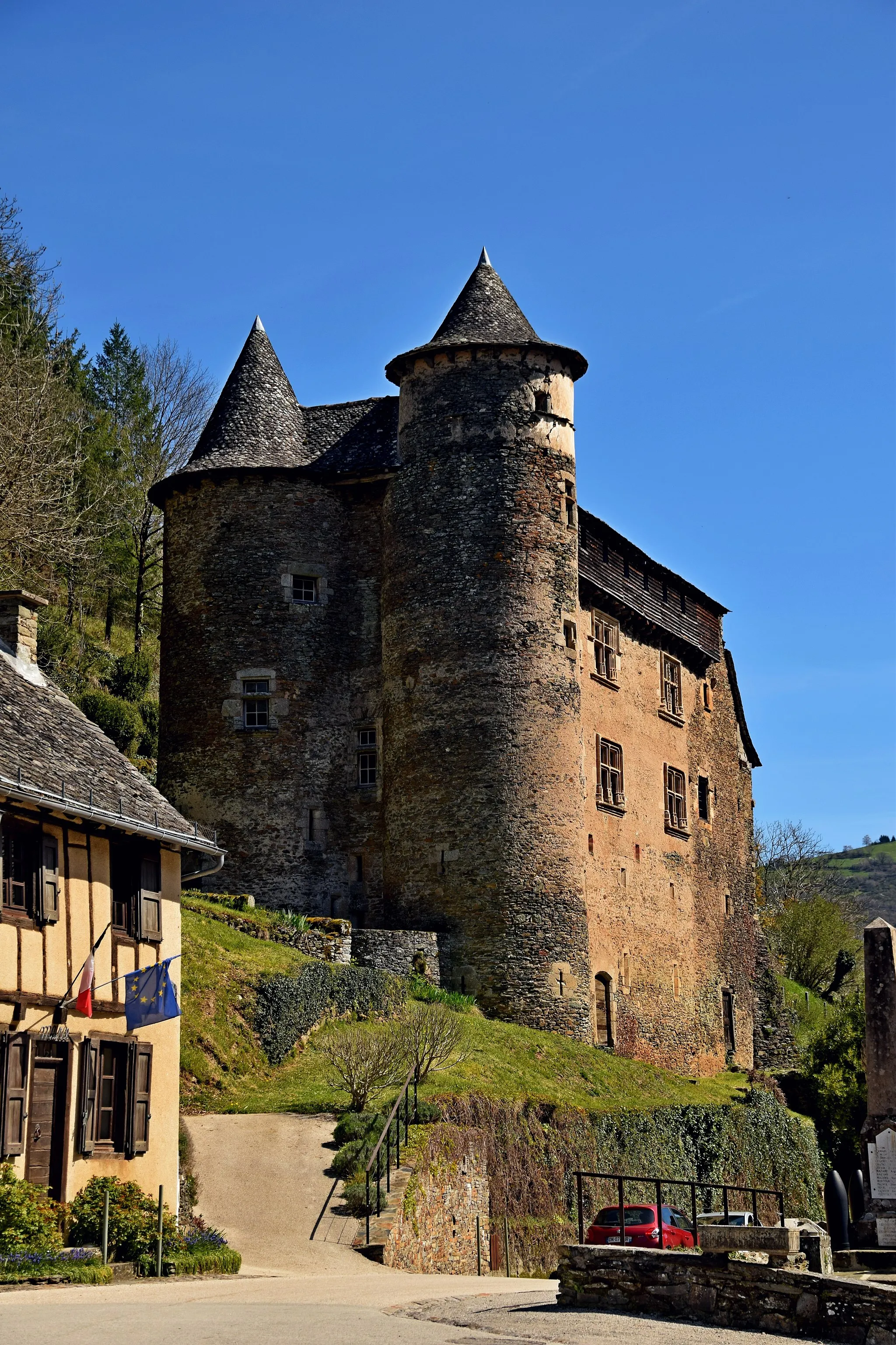 Photo showing: This building is inscrit au titre des monuments historiques de la France. It is indexed in the base Mérimée, a database of architectural heritage maintained by the French Ministry of Culture, under the reference PA00093717 .