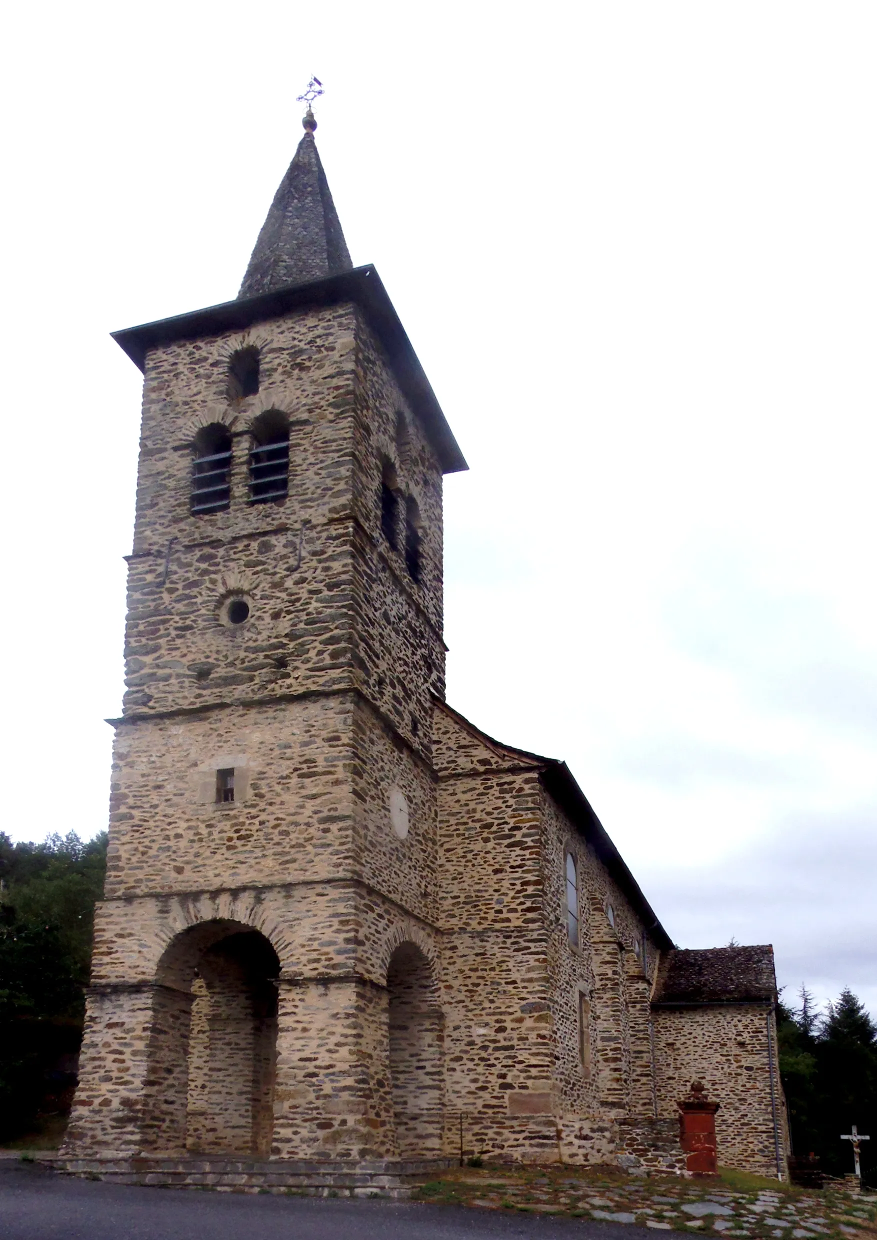 Photo showing: Saint-Just-sur-Viaur (Occitanie, France). L'église Saint-Just.