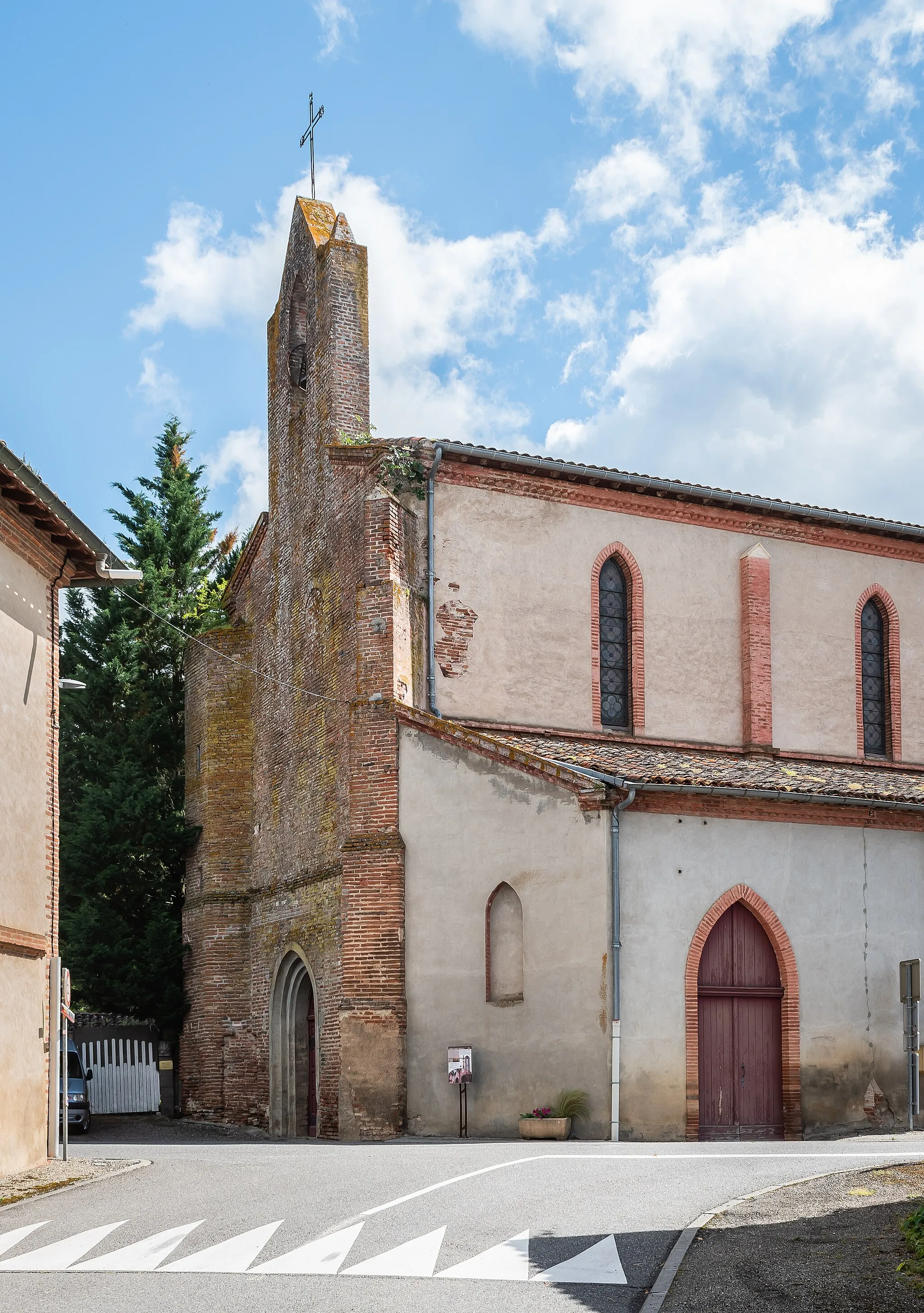 Photo showing: Saint Maurice church in Saint-Maurice, commune of Lafrançaise, Tarn-et-Garonne, France