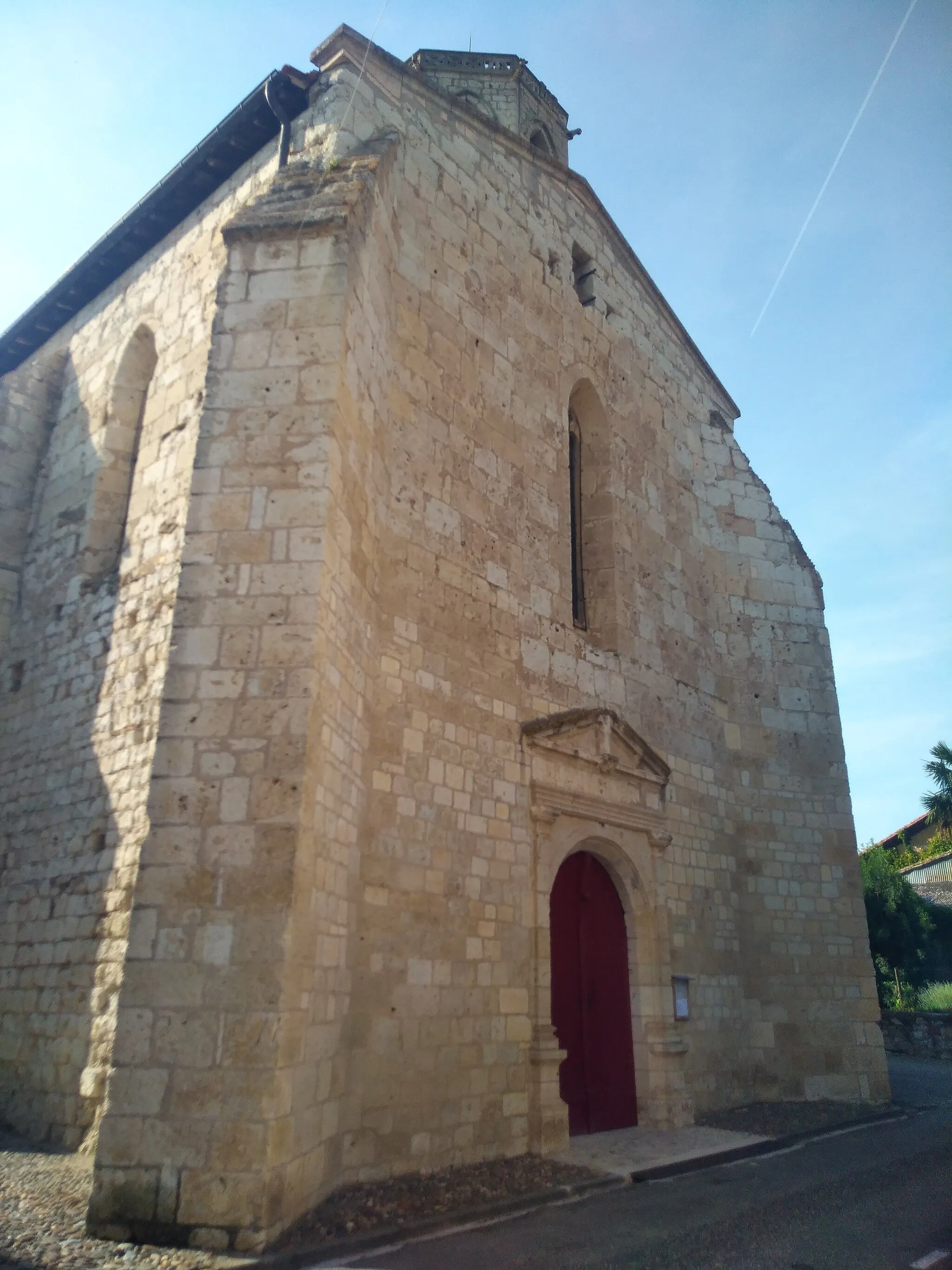 Photo showing: This building is indexed in the base Mérimée, a database of architectural heritage maintained by the French Ministry of Culture, under the reference PA00095771 .