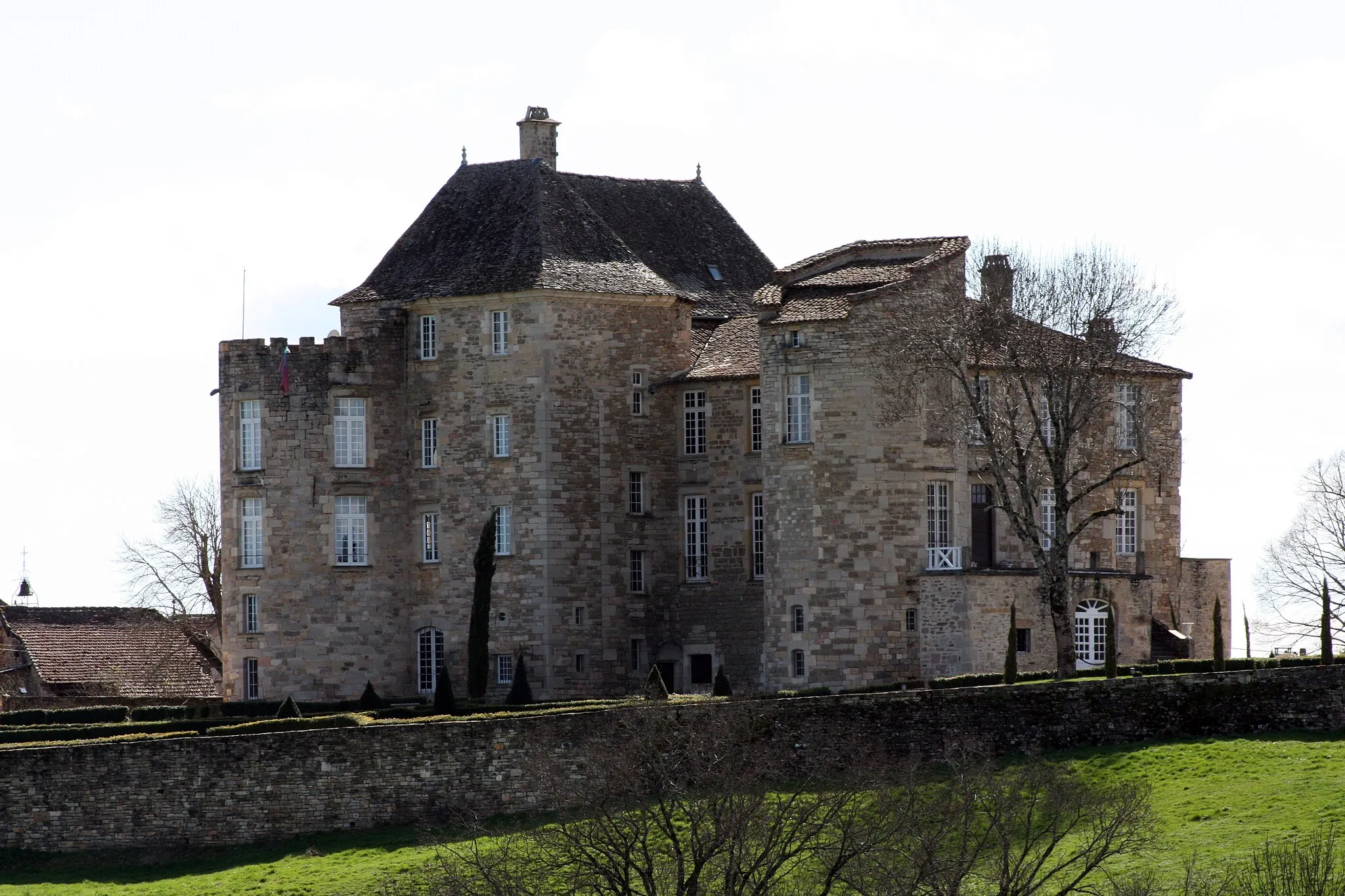 Photo showing: Le château de Saint projet fut occupé par la Reine Margot, chassée d'Agen par les guerres de religions.