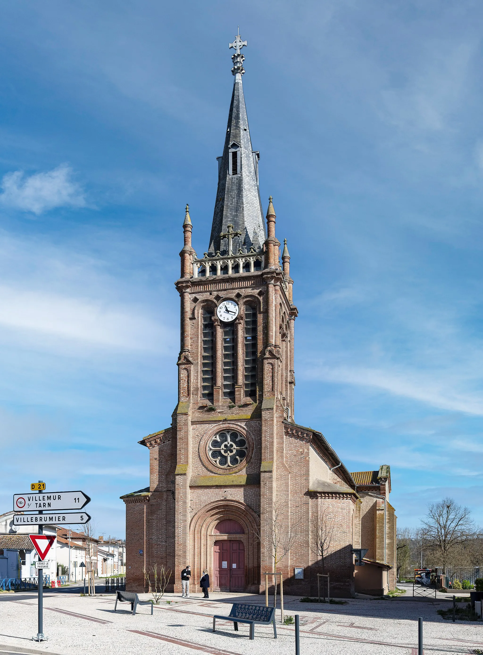 Photo showing: Reyniès - Saint Anne Church