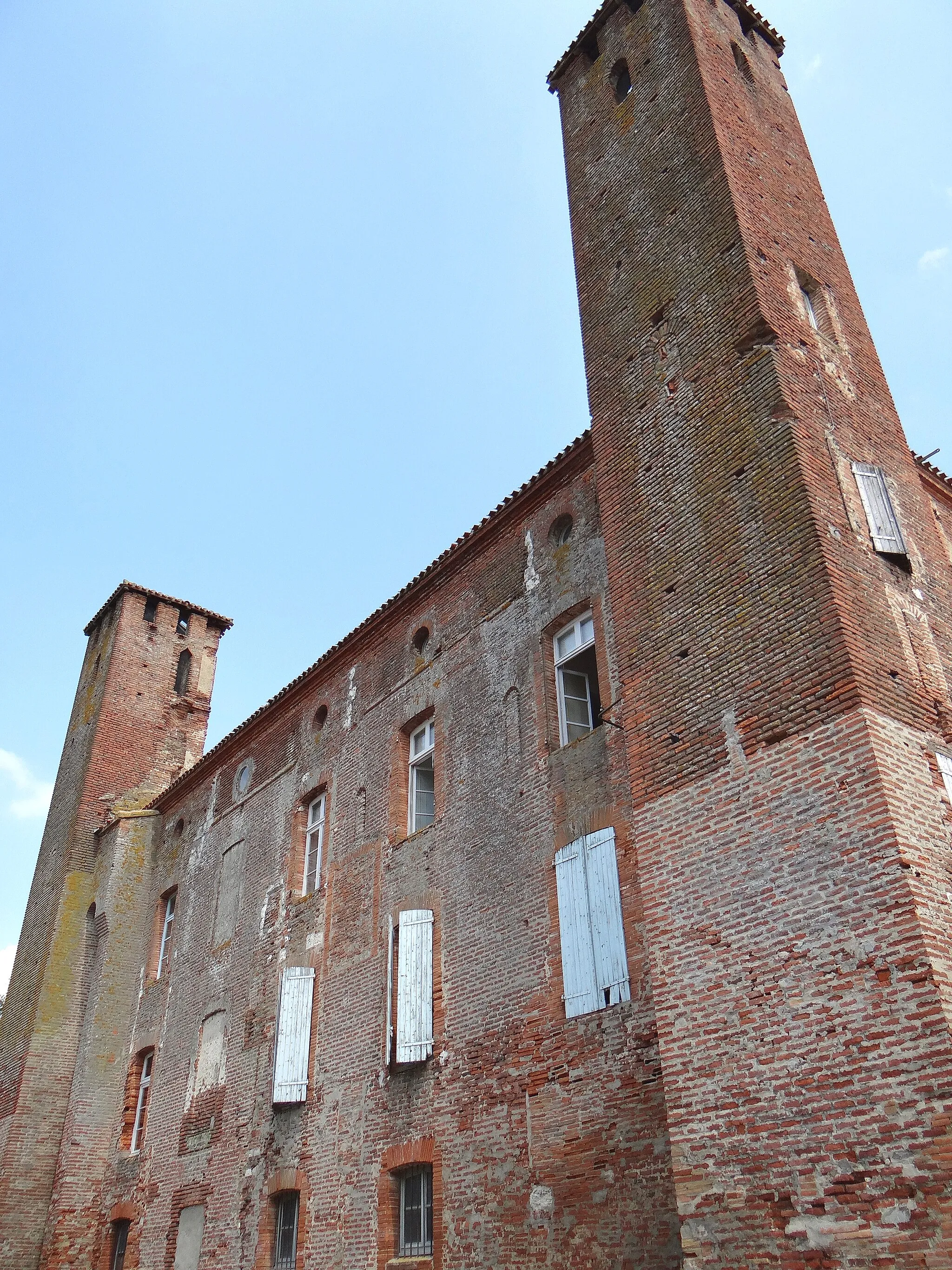 Photo showing: This building is indexed in the base Mérimée, a database of architectural heritage maintained by the French Ministry of Culture, under the reference PA00095882 .