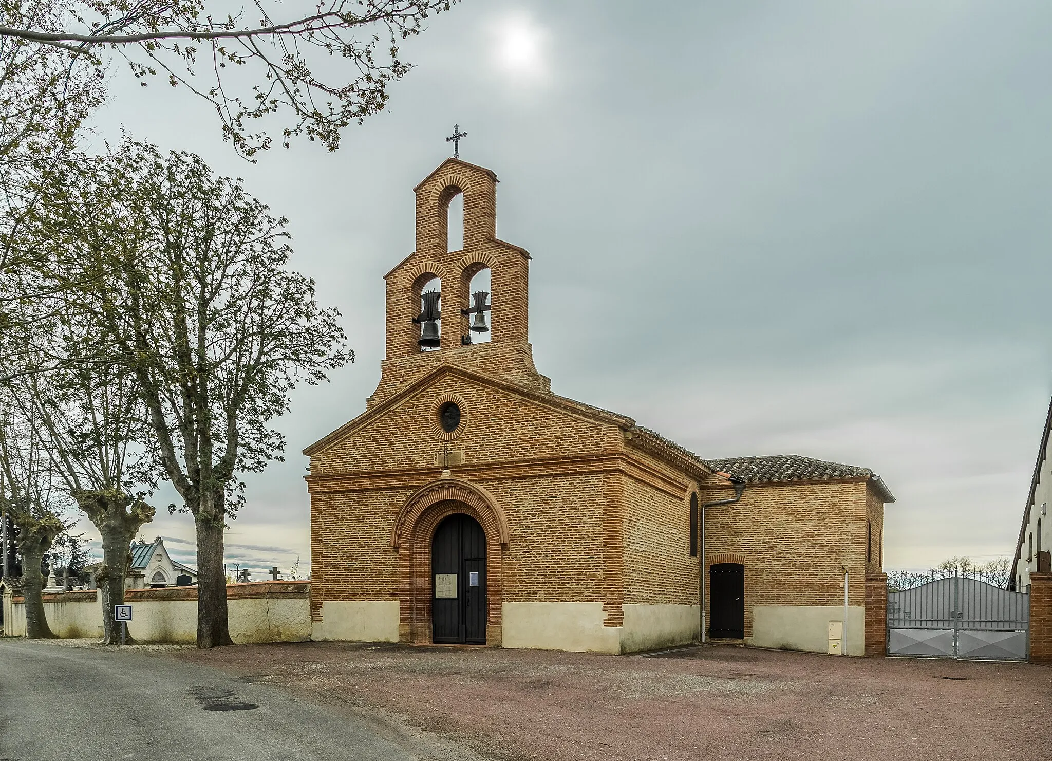 Photo showing: Church of Brial, commune of Bressols, Tarn-et-Garonne, France