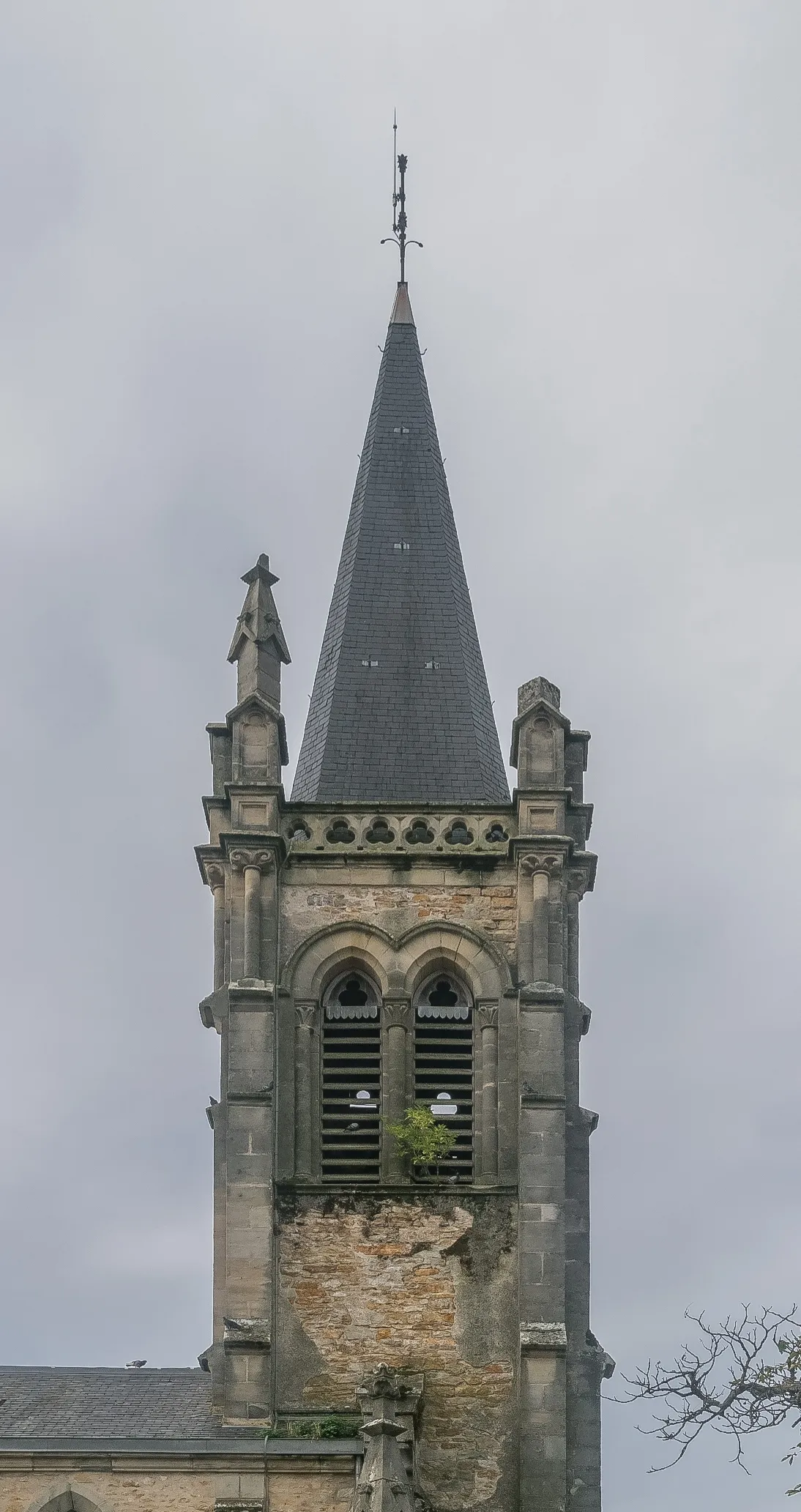 Photo showing: Bell tower of the church of Our Lady of Nativity of Faycelles, Lot, France