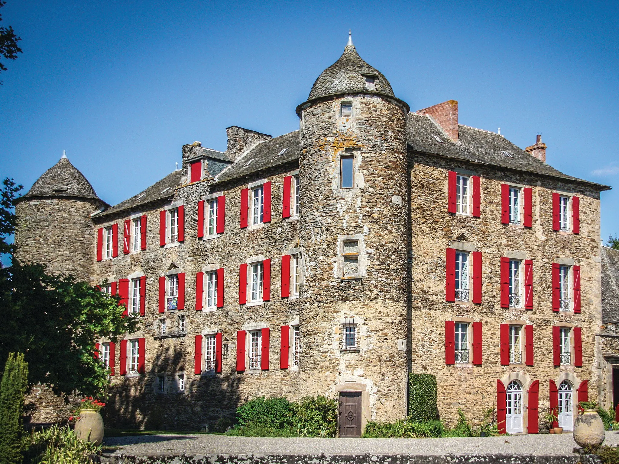 Photo showing: This building is inscrit au titre des monuments historiques de la France. It is indexed in the base Mérimée, a database of architectural heritage maintained by the French Ministry of Culture, under the reference PA00093985 .