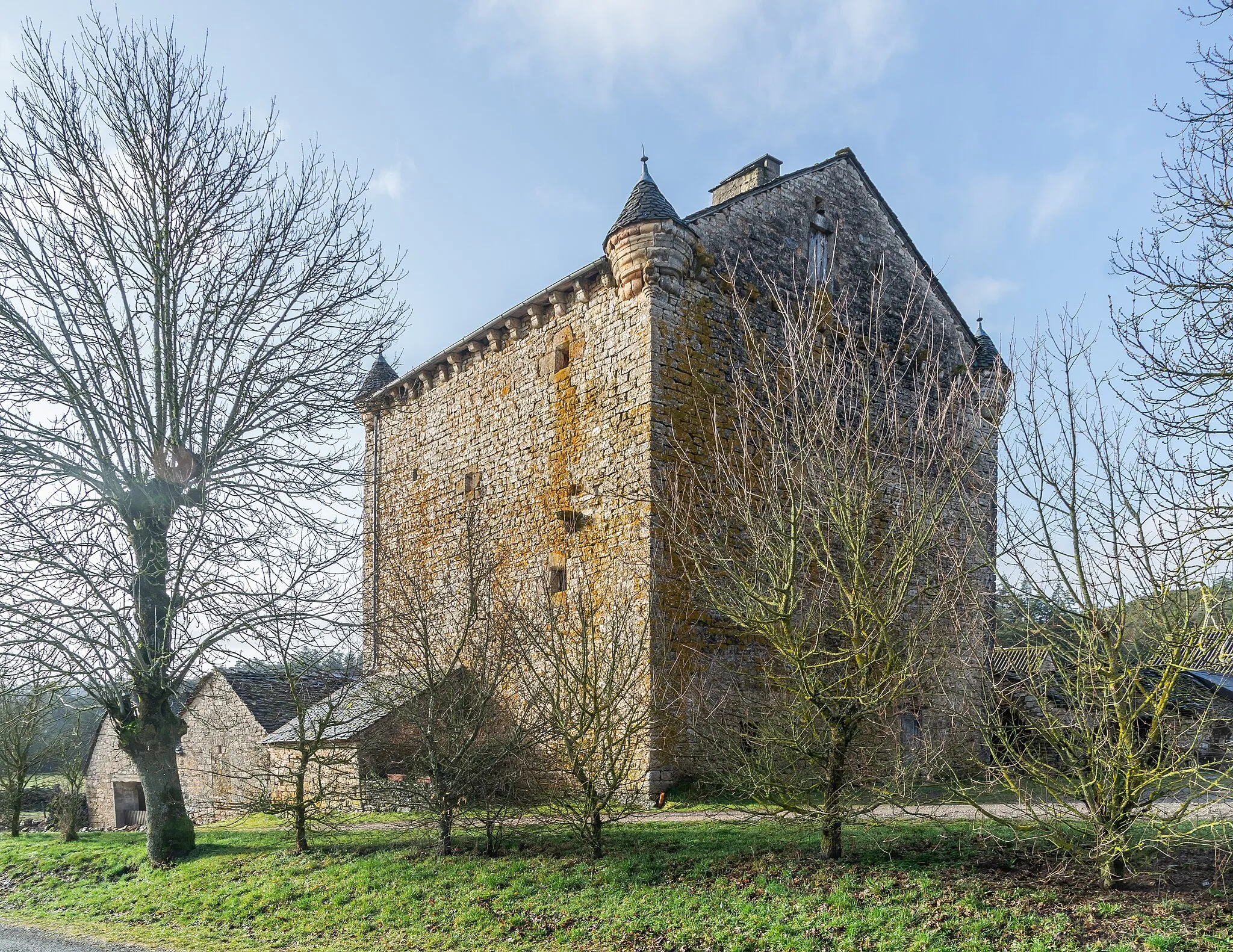 Photo showing: This building is inscrit au titre des monuments historiques de la France. It is indexed in the base Mérimée, a database of architectural heritage maintained by the French Ministry of Culture, under the reference PA48000005 .