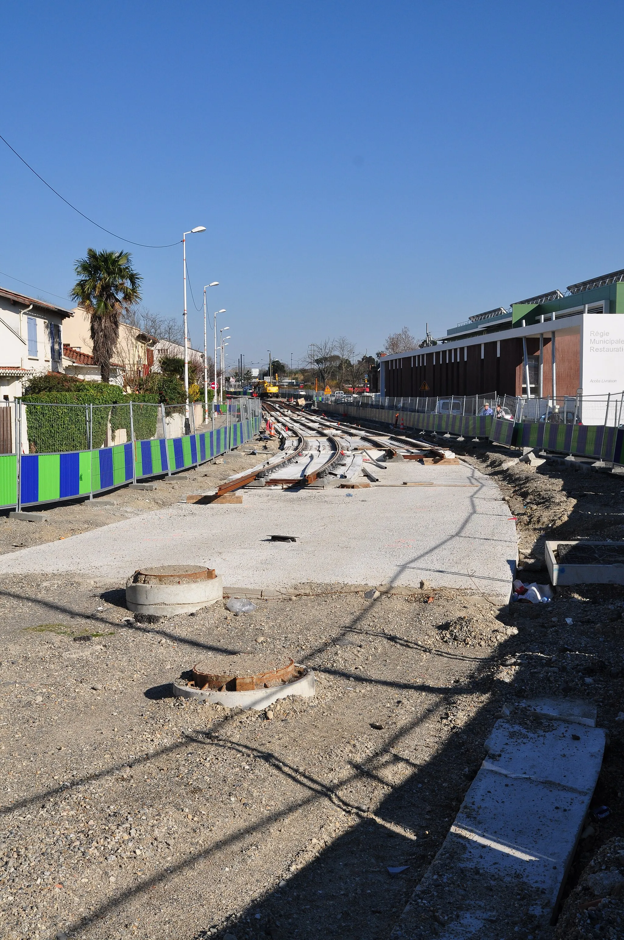 Photo showing: Rails de la ligne "Envol" du Tram de Toulouse/Blagnac