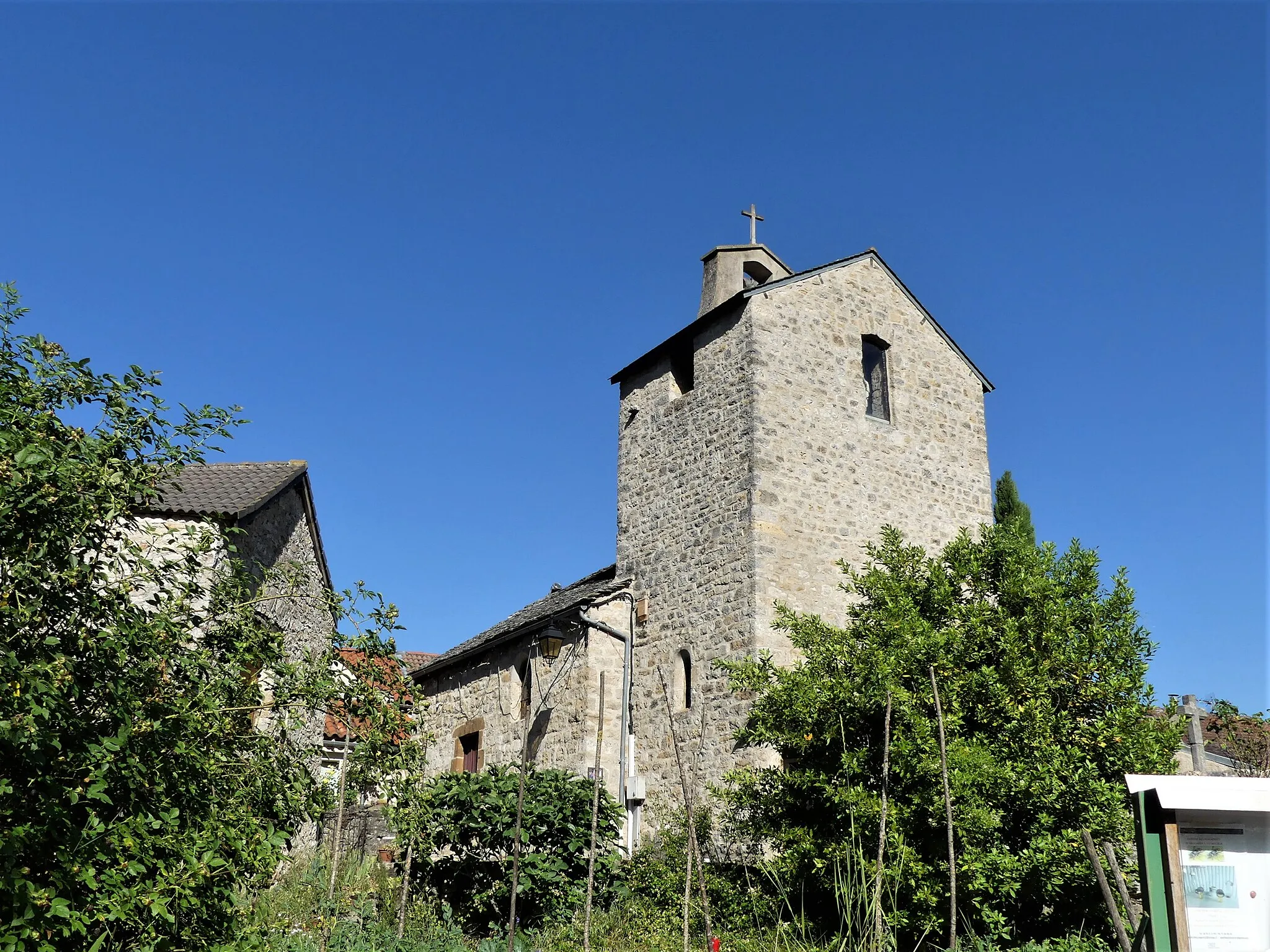 Photo showing: La chapelle de Carbassas, Paulhe, Aveyron, France.