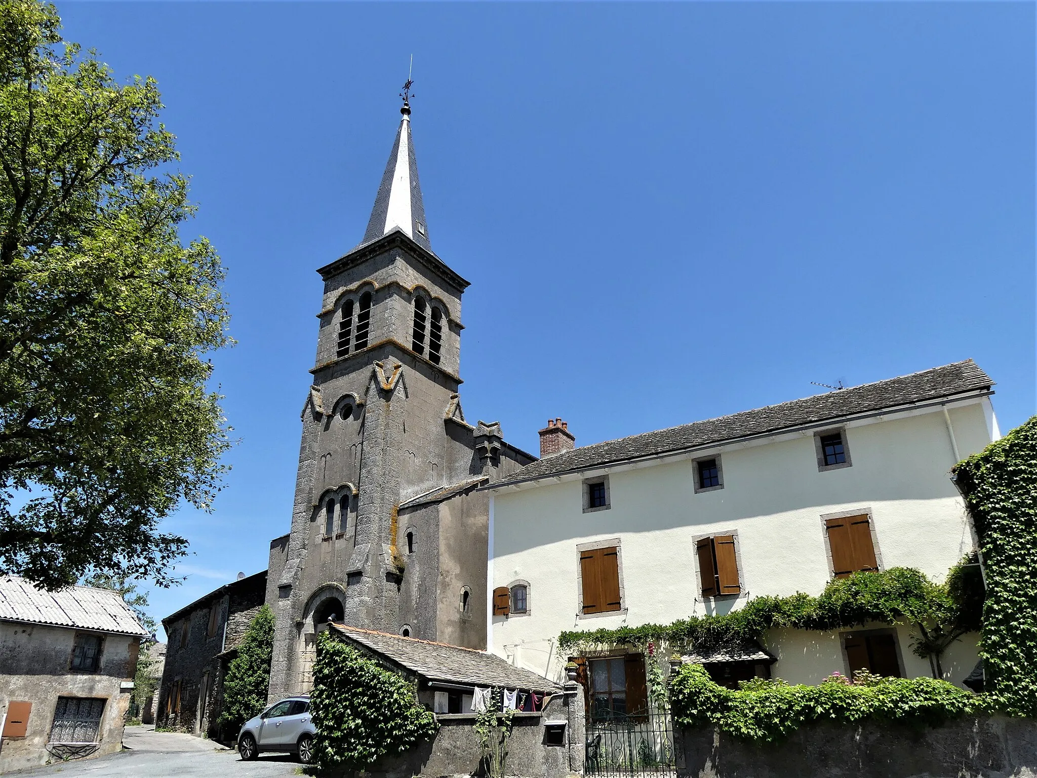 Photo showing: L'église de Caplongue, Arvieu, Aveyron, France.