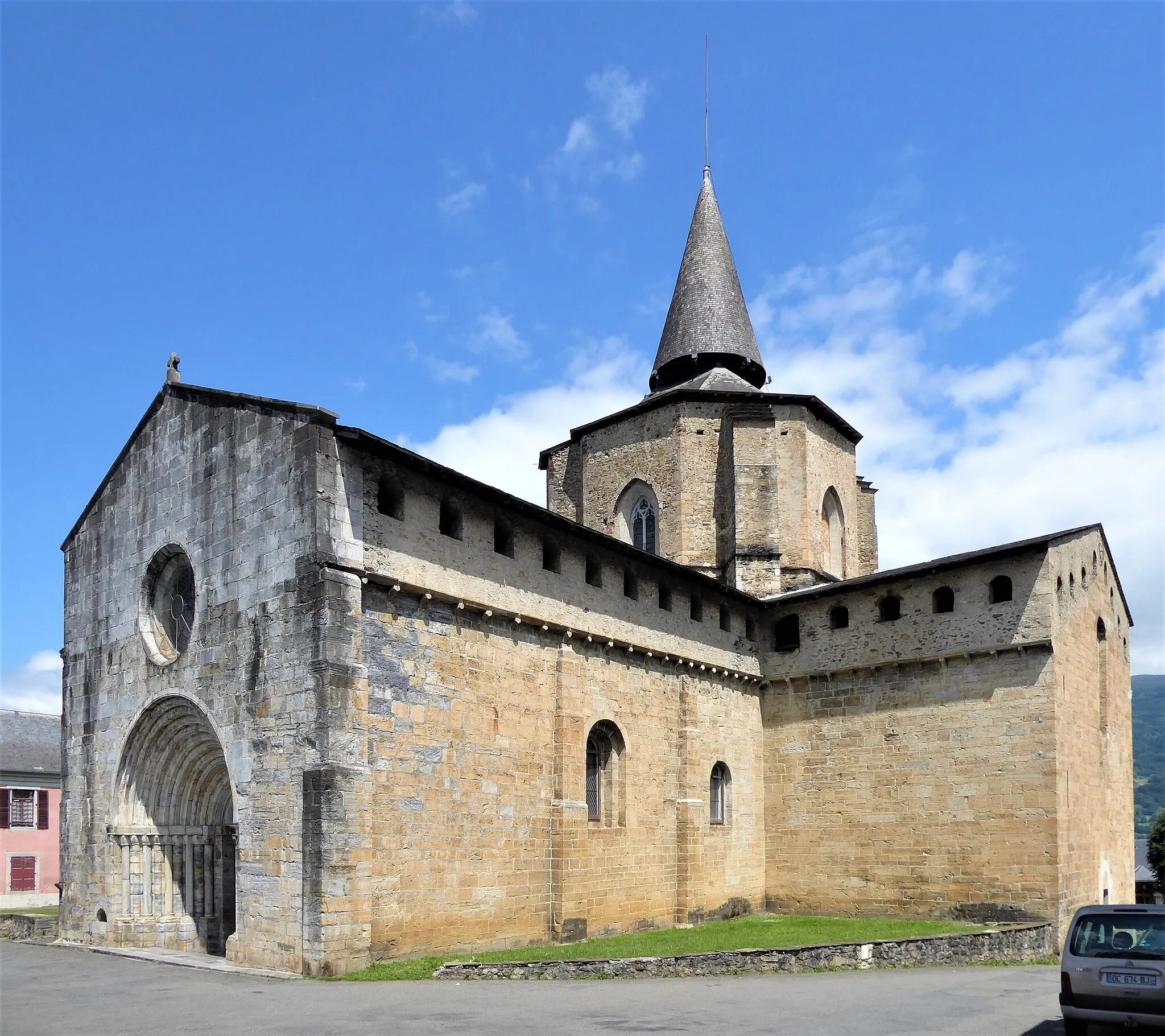 Photo showing: Saint-Savin Abbey, Hautes-Pyrénées