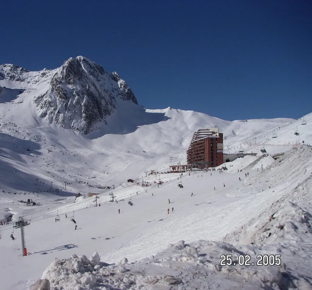 Photo showing: La Mongie. Lower Pistes. Winter, 2005.