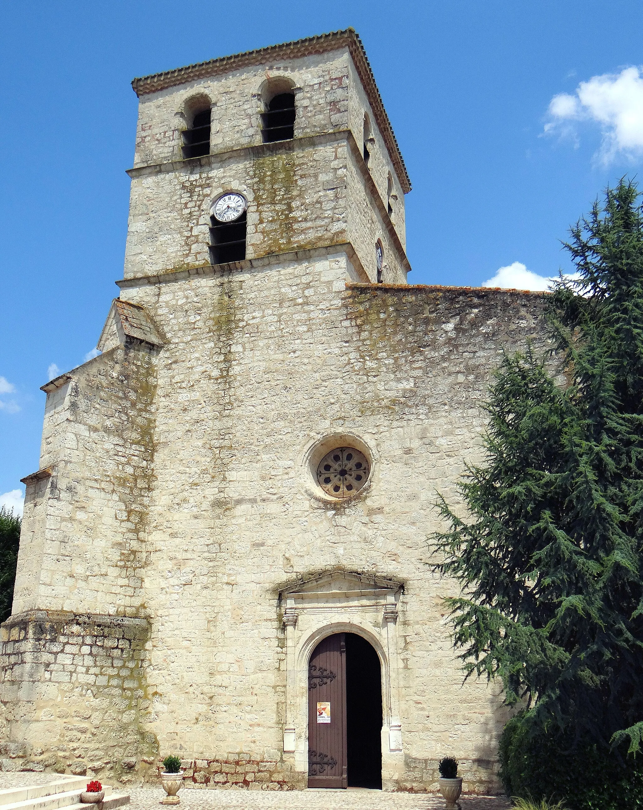 Photo showing: Vazerac - Église Saint-Julien - Façade occidentale et clocher