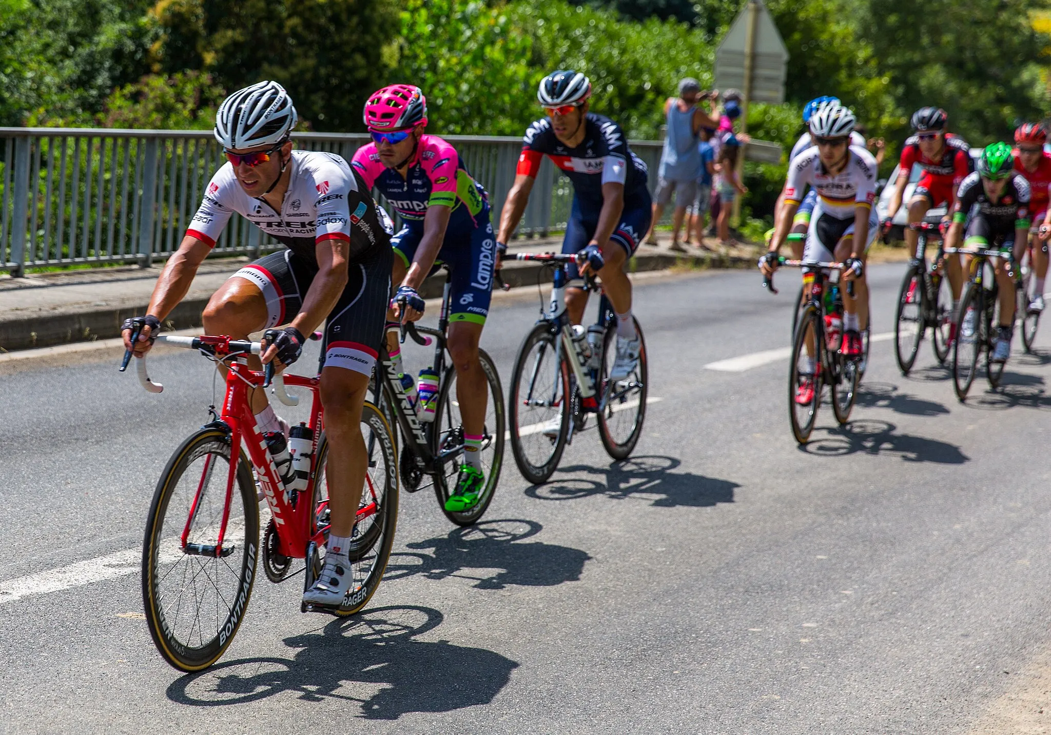 Photo showing: Cyclistes pendant la 13e étape.