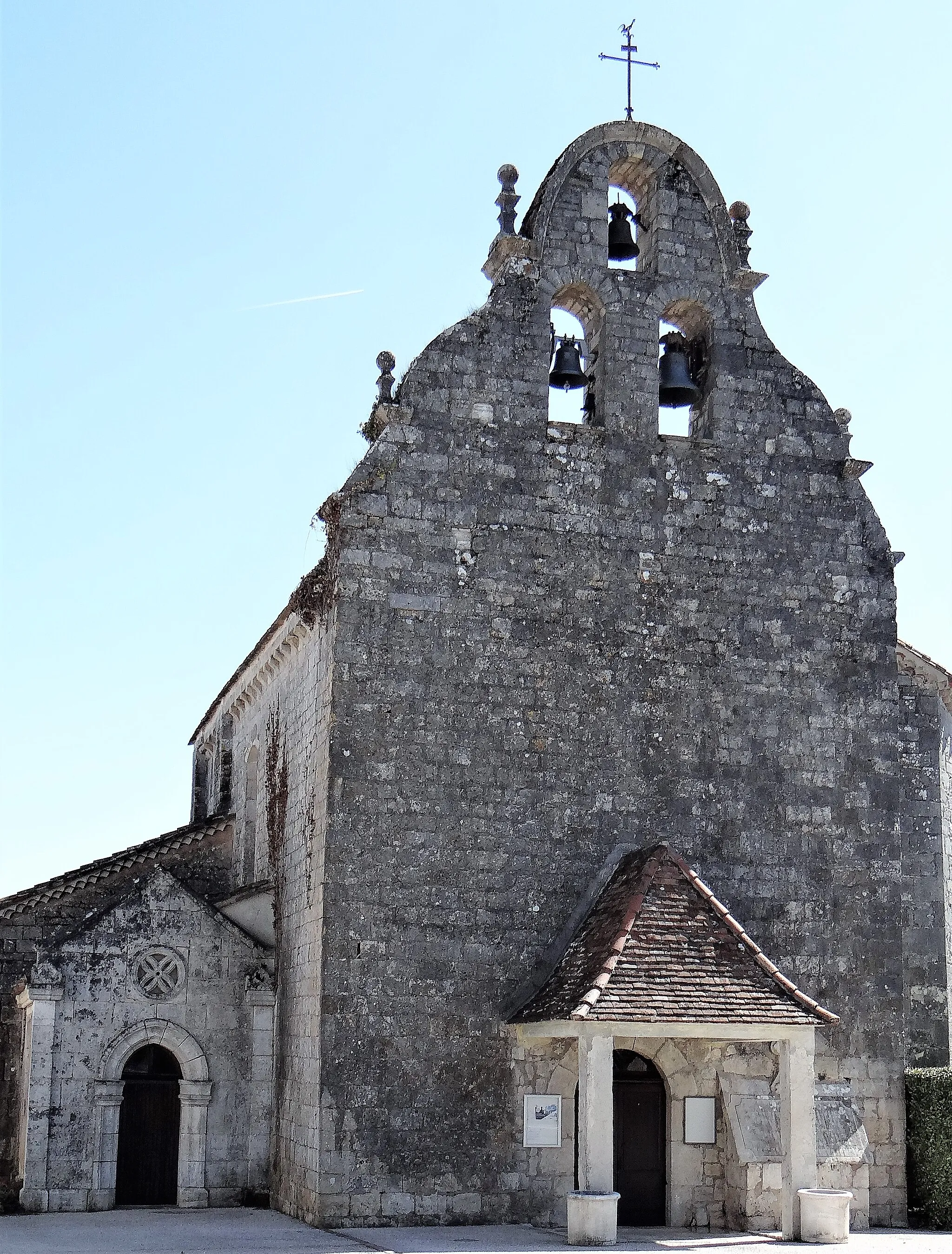 Photo showing: Cambayrac - Église de la Chaire-de-Saint-Pierre : façade occidentale