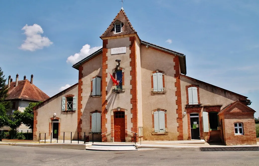 Photo showing: La Mairie