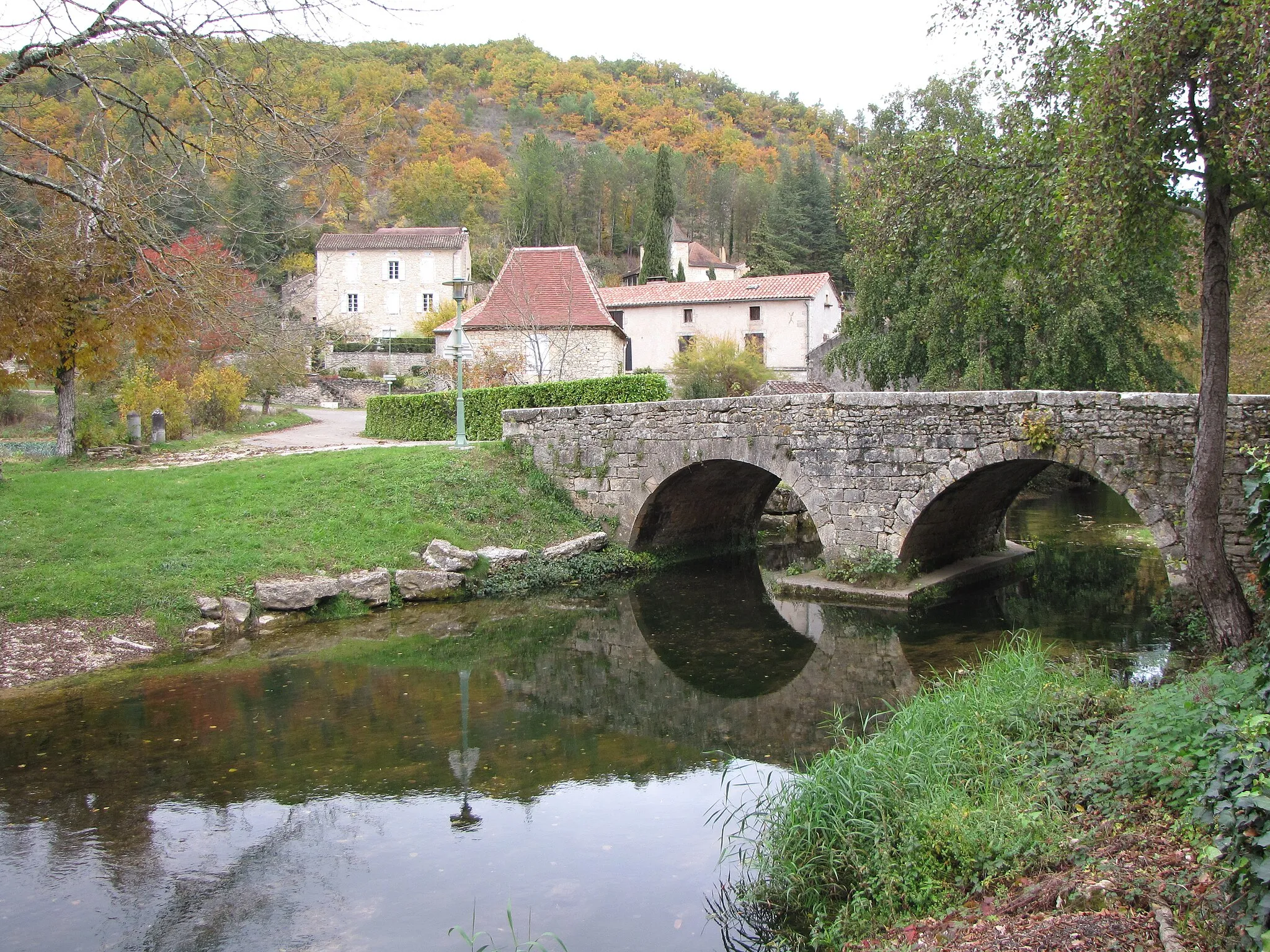 Photo showing: Labastide-du-Vert le vieux pont sur le Vert