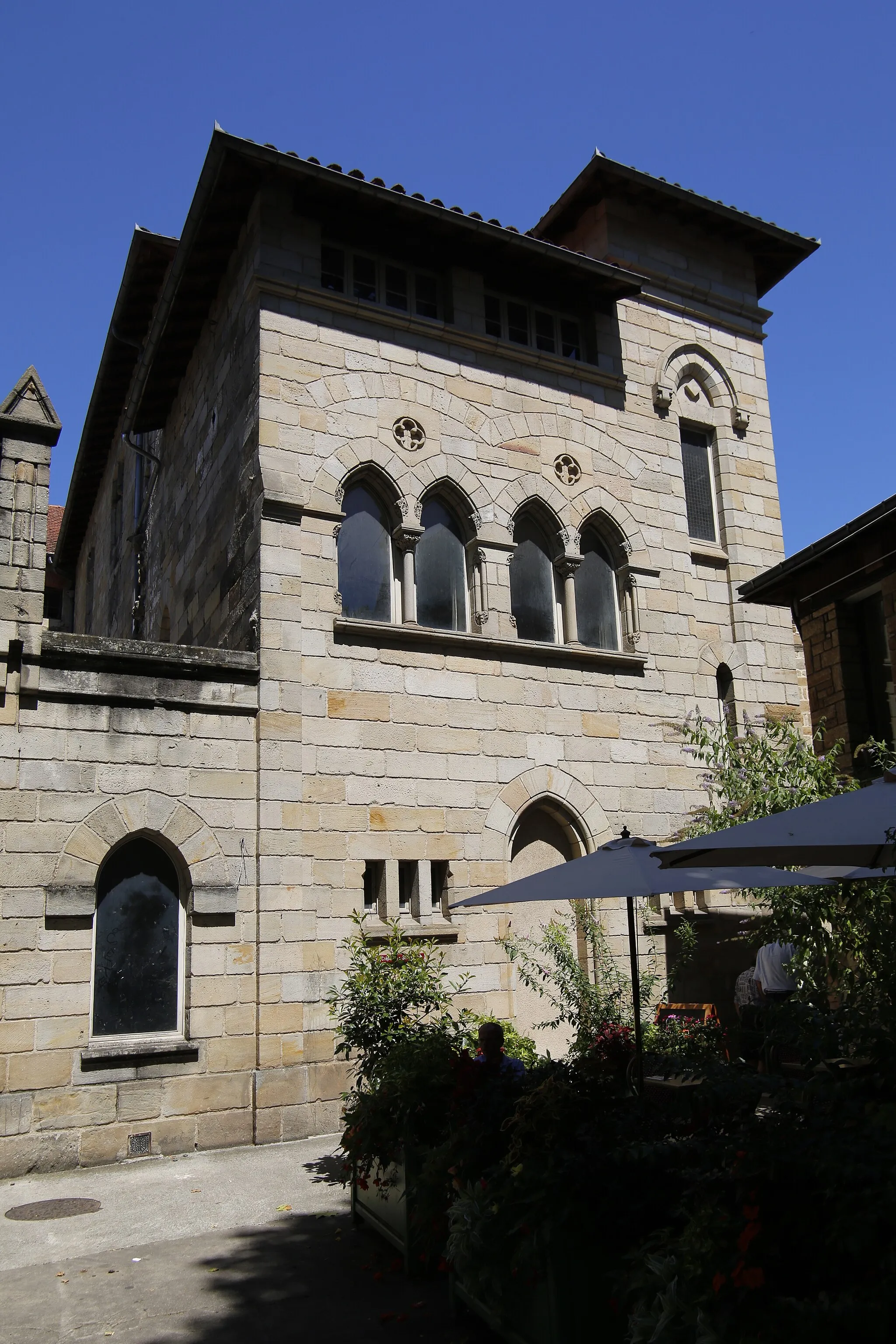 Photo showing: This building is indexed in the base Mérimée, a database of architectural heritage maintained by the French Ministry of Culture, under the reference PA00095297 .