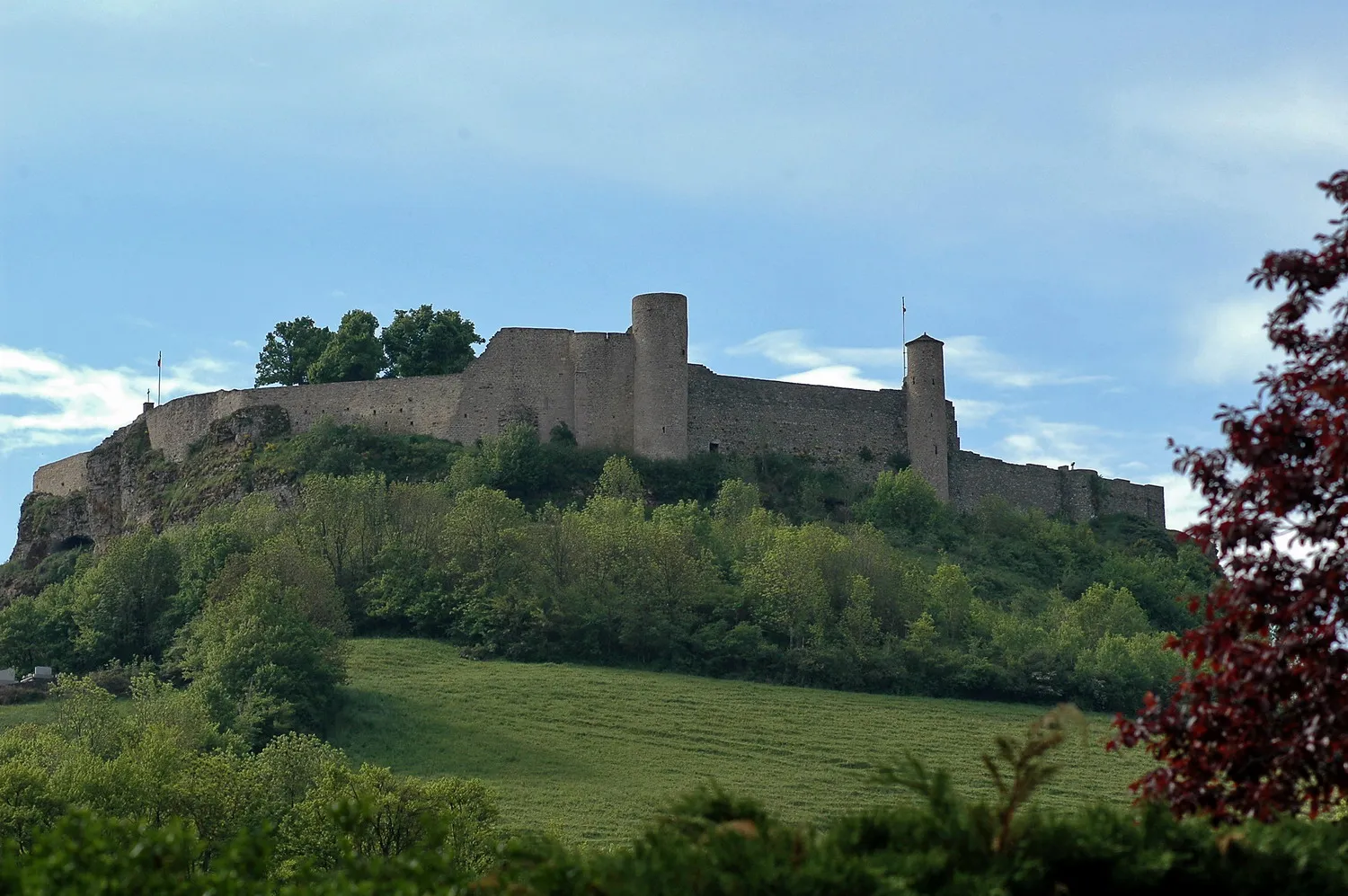 Photo showing: face médiévale du château de Sévérac-le-Château (Aveyron)