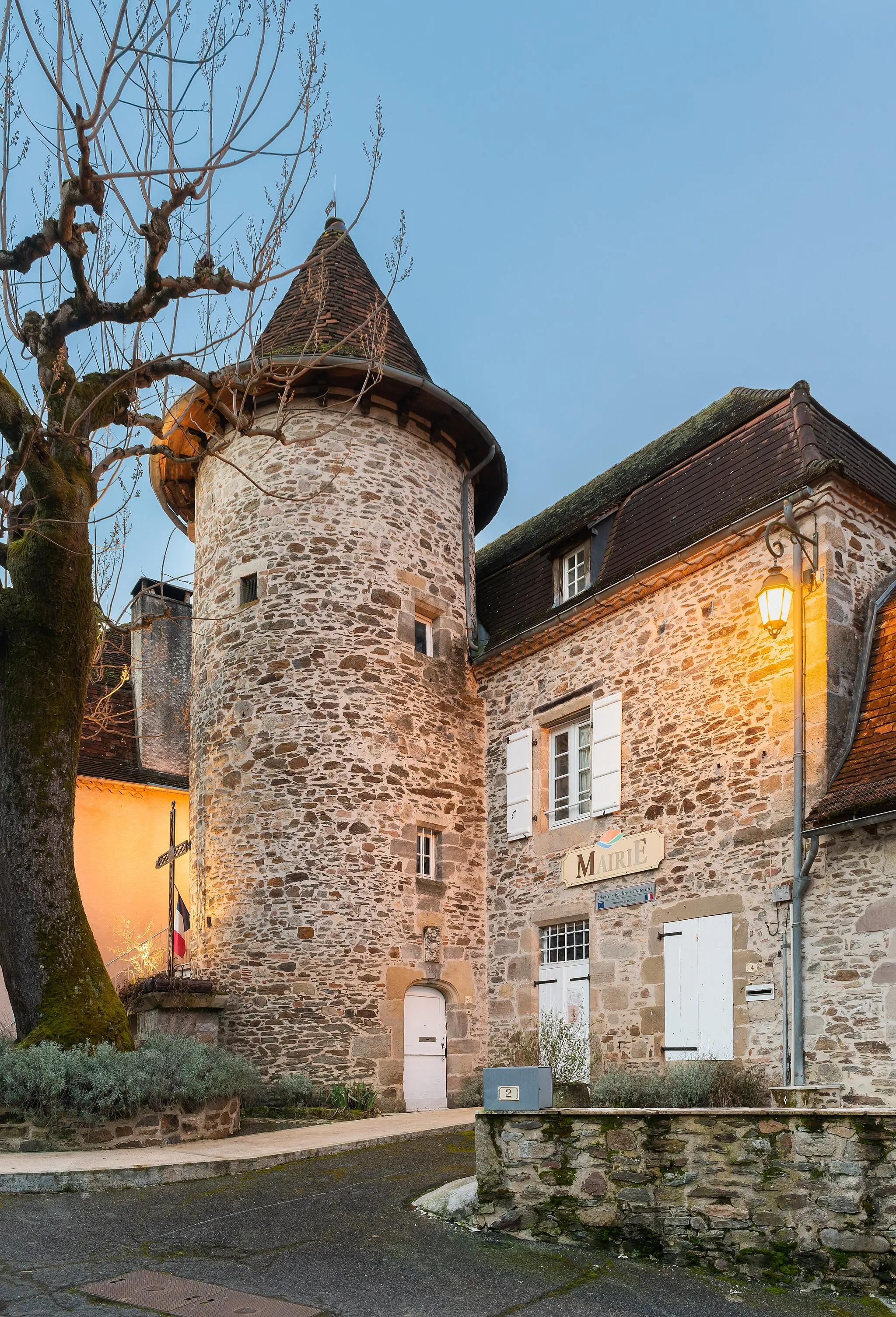 Photo showing: Town hall of Gagnac-sur-Cère, Lot, France