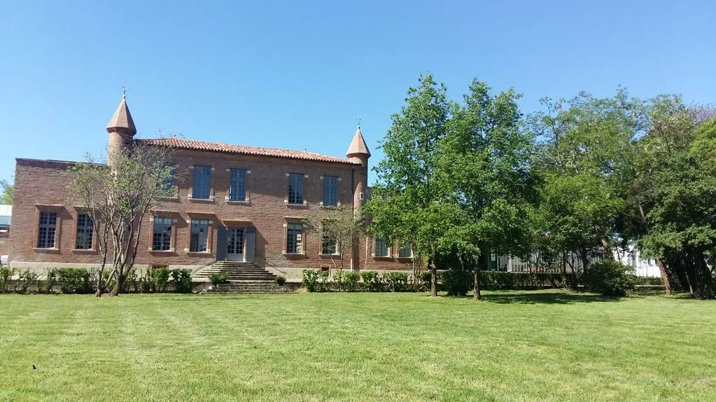 Photo showing: Vue du Château de Soule depuis son parc