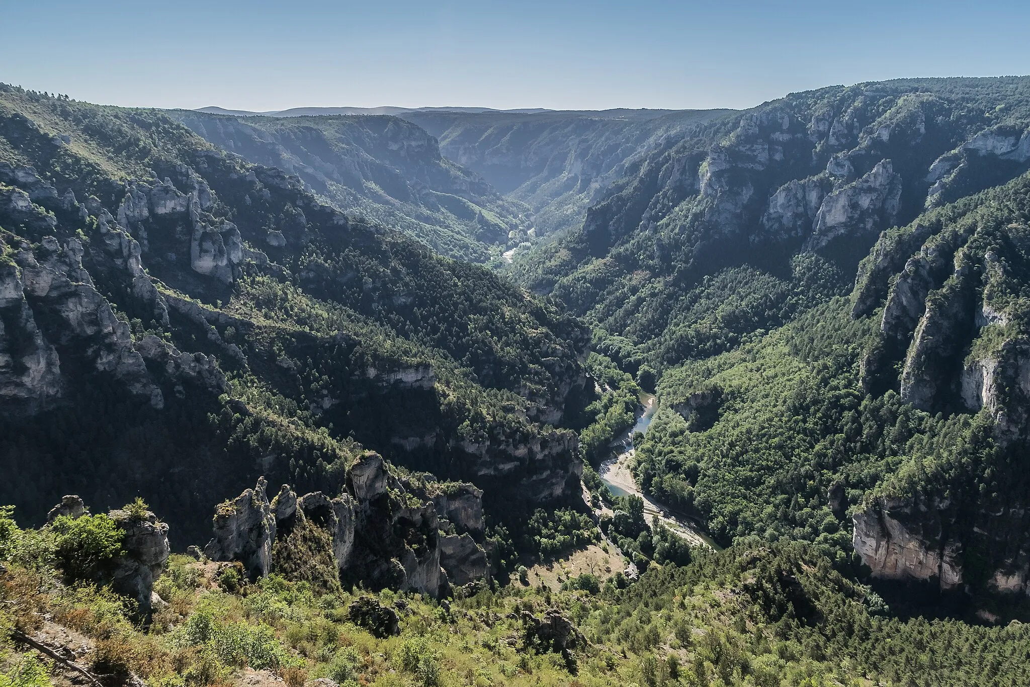 Photo showing: View of Gorges du Tarn from Point Sublime, commune of Saint-Georges-de-Lévéjac, Lozère, France