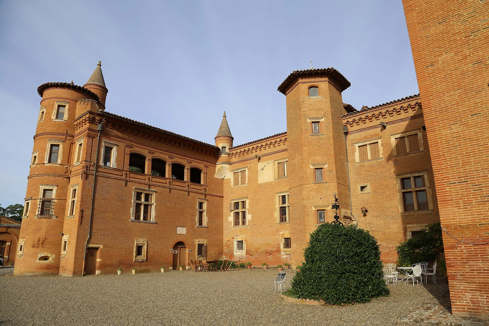 Photo showing: Castle of Pibrac, 16th century (Haute-Garonne, France).