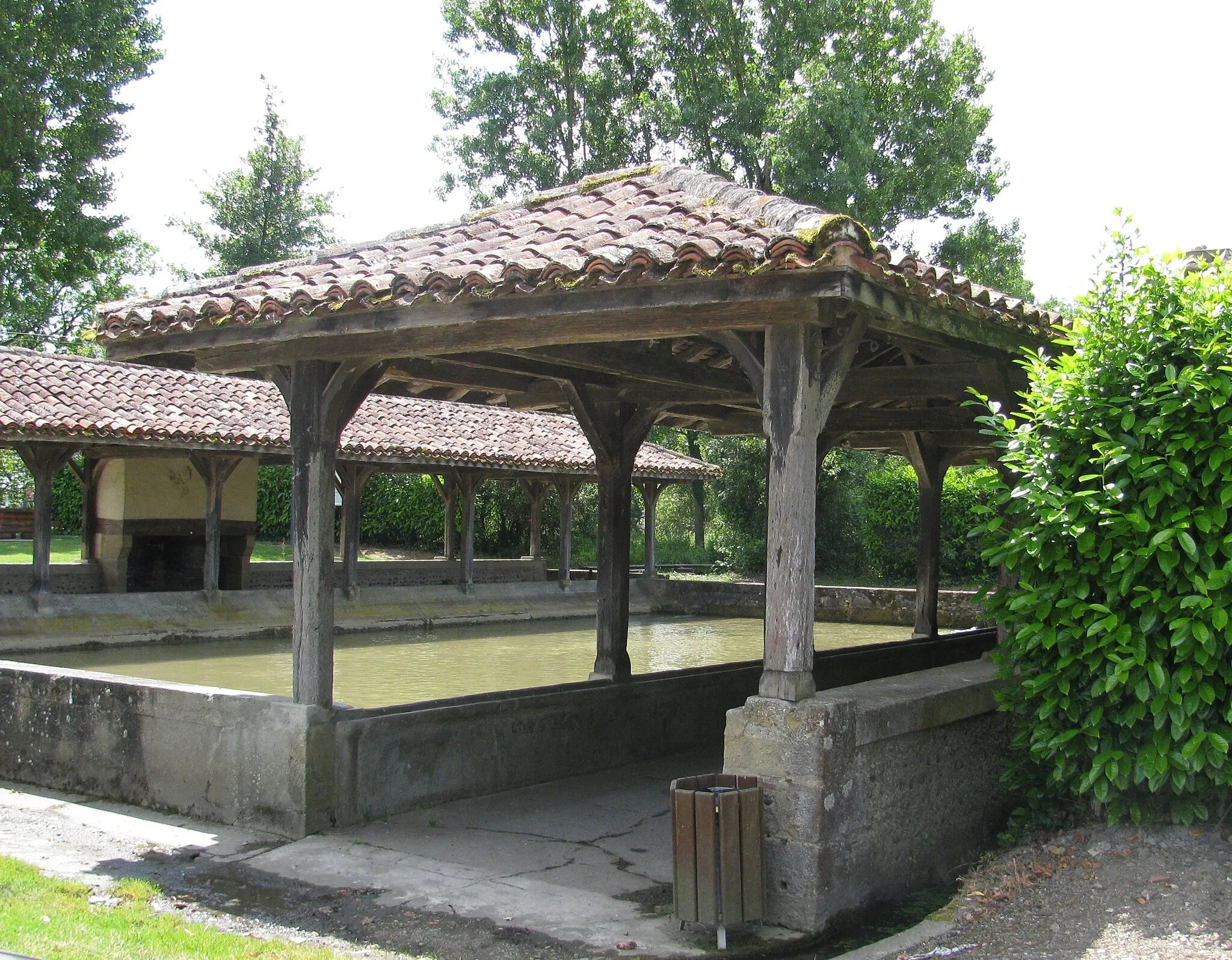 Photo showing: lavoir à Barcelonne-du-Gers