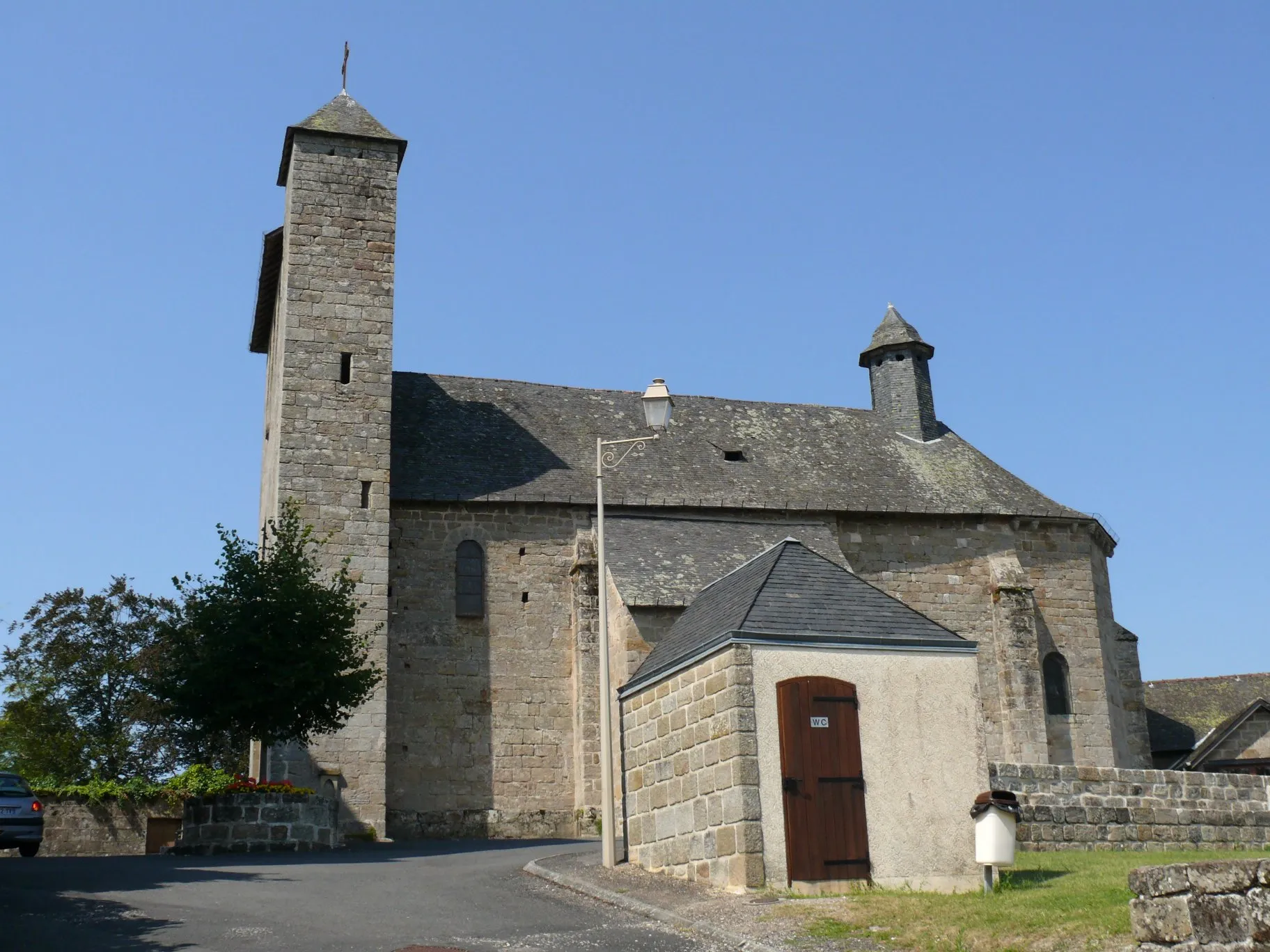 Photo showing: Our-Lady-of-the-Assumption's church of Noailles (Corrèze, Limousin, France).