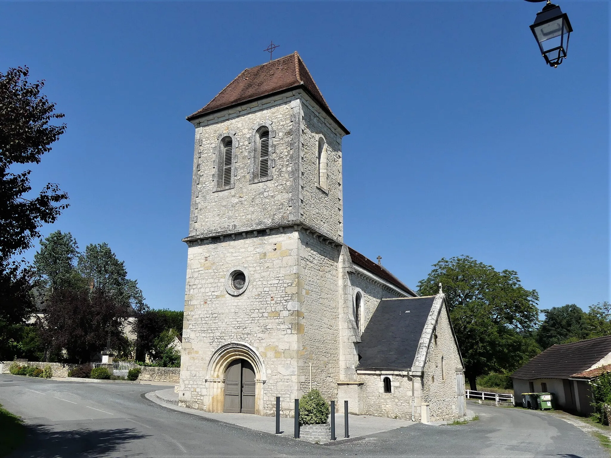 Photo showing: L'église de Cazoulès, Dordogne, France.