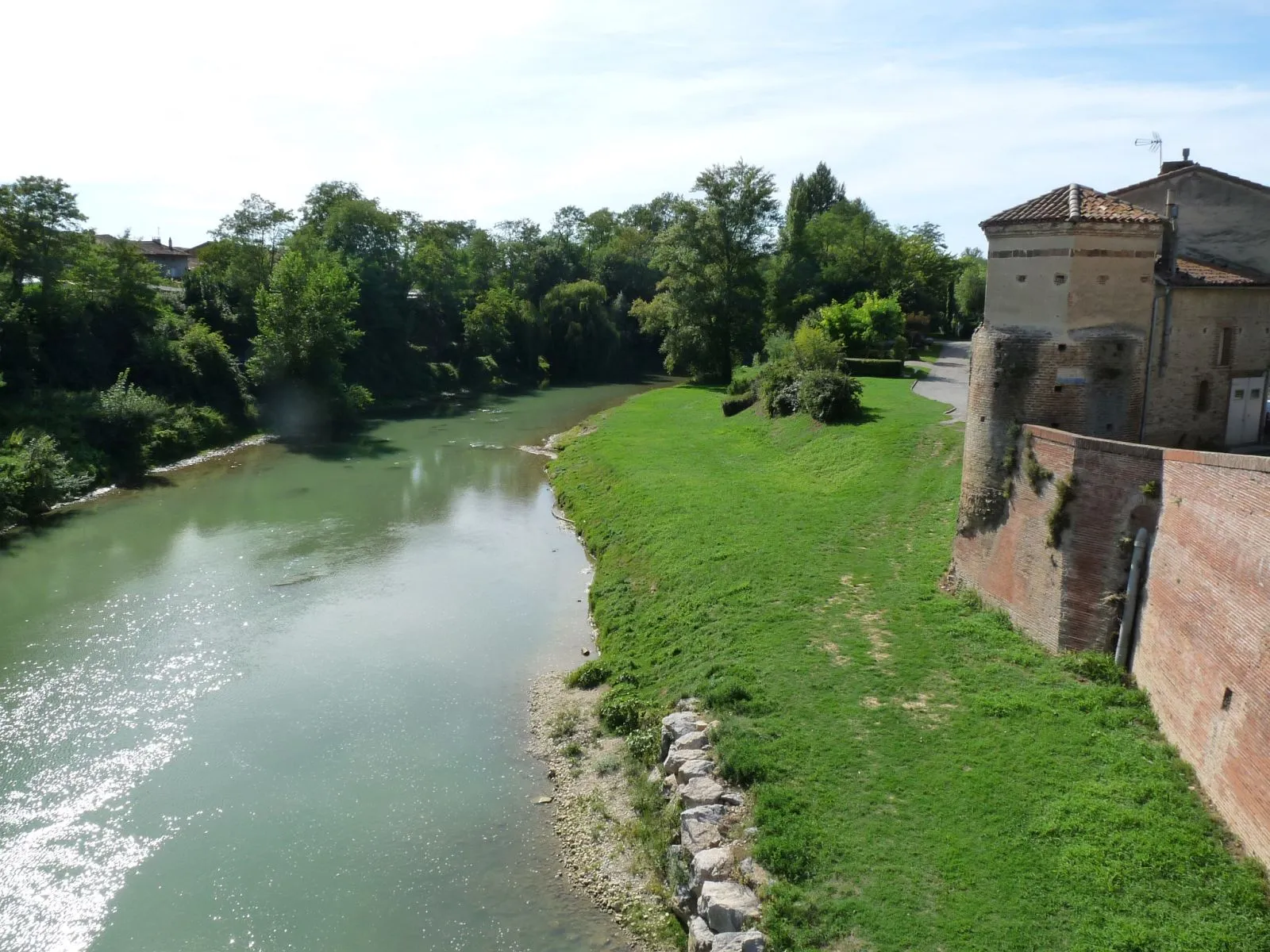 Photo showing: L'Hers, Calmont, Haute-Garonne, France