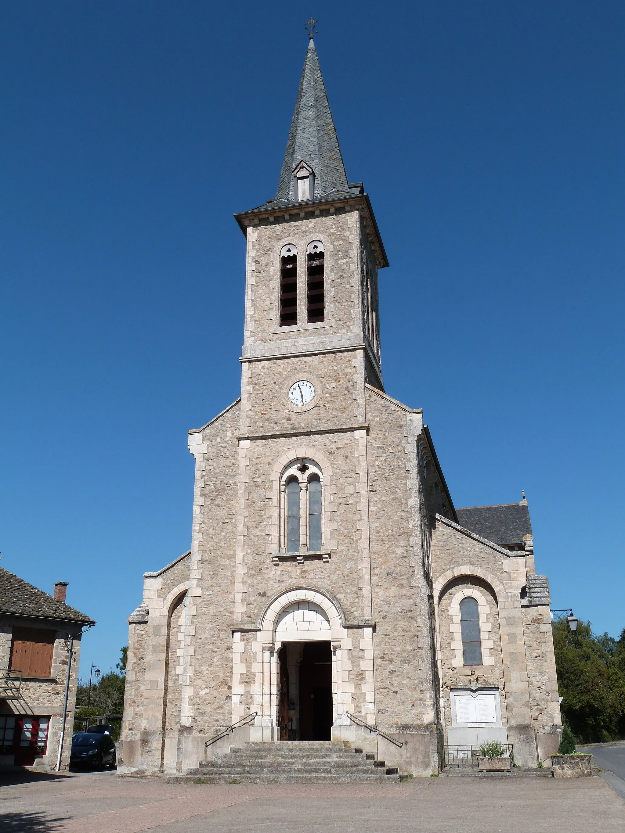 Photo showing: Façade de l'église Saint-Jérôme de La Capelle-Bleys