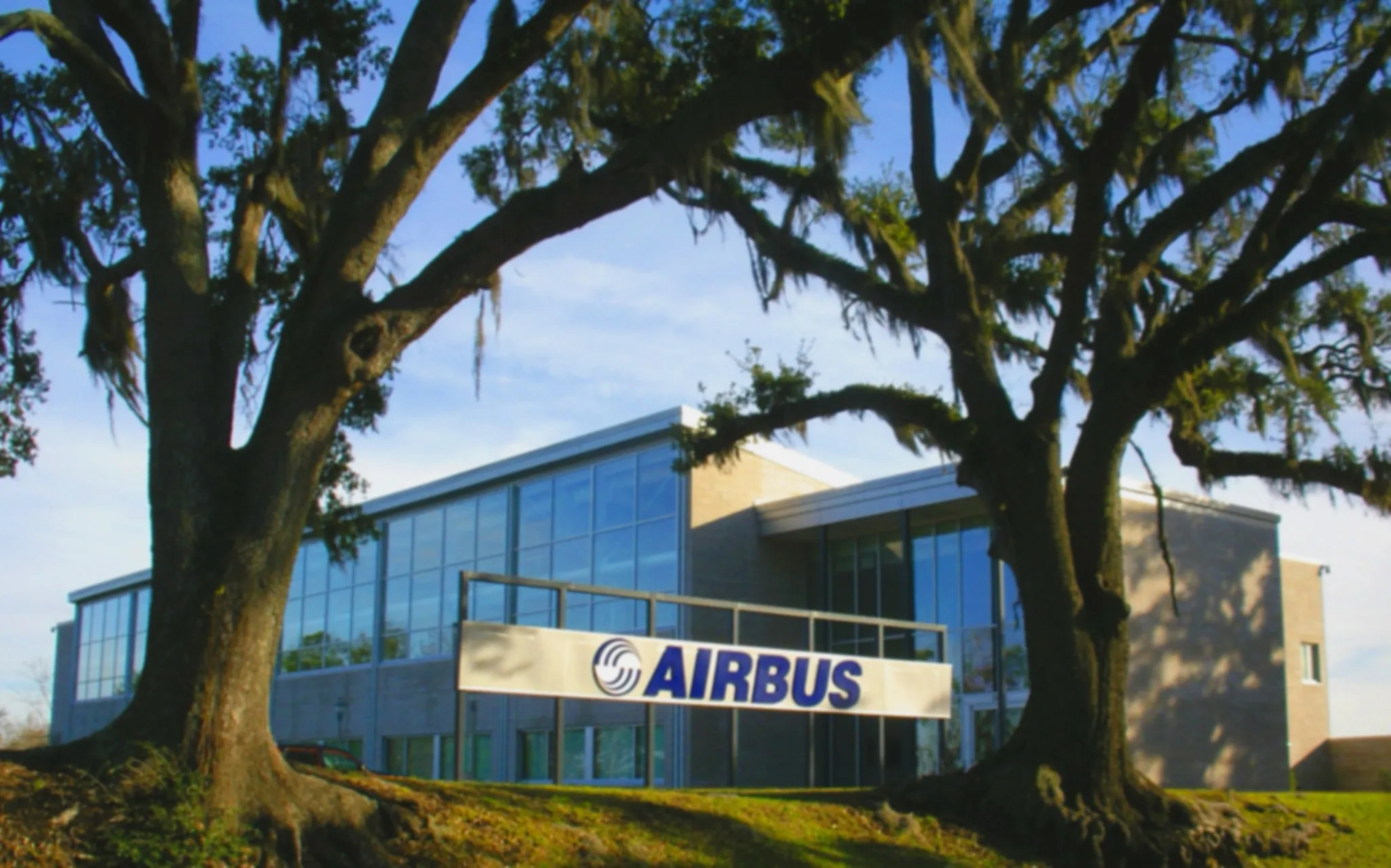 Photo showing: The Airbus Mobile Engineering Center in Mobile, Alabama. The building is located at 1801 South Broad Street, about a mile north of the manufacturing facility.