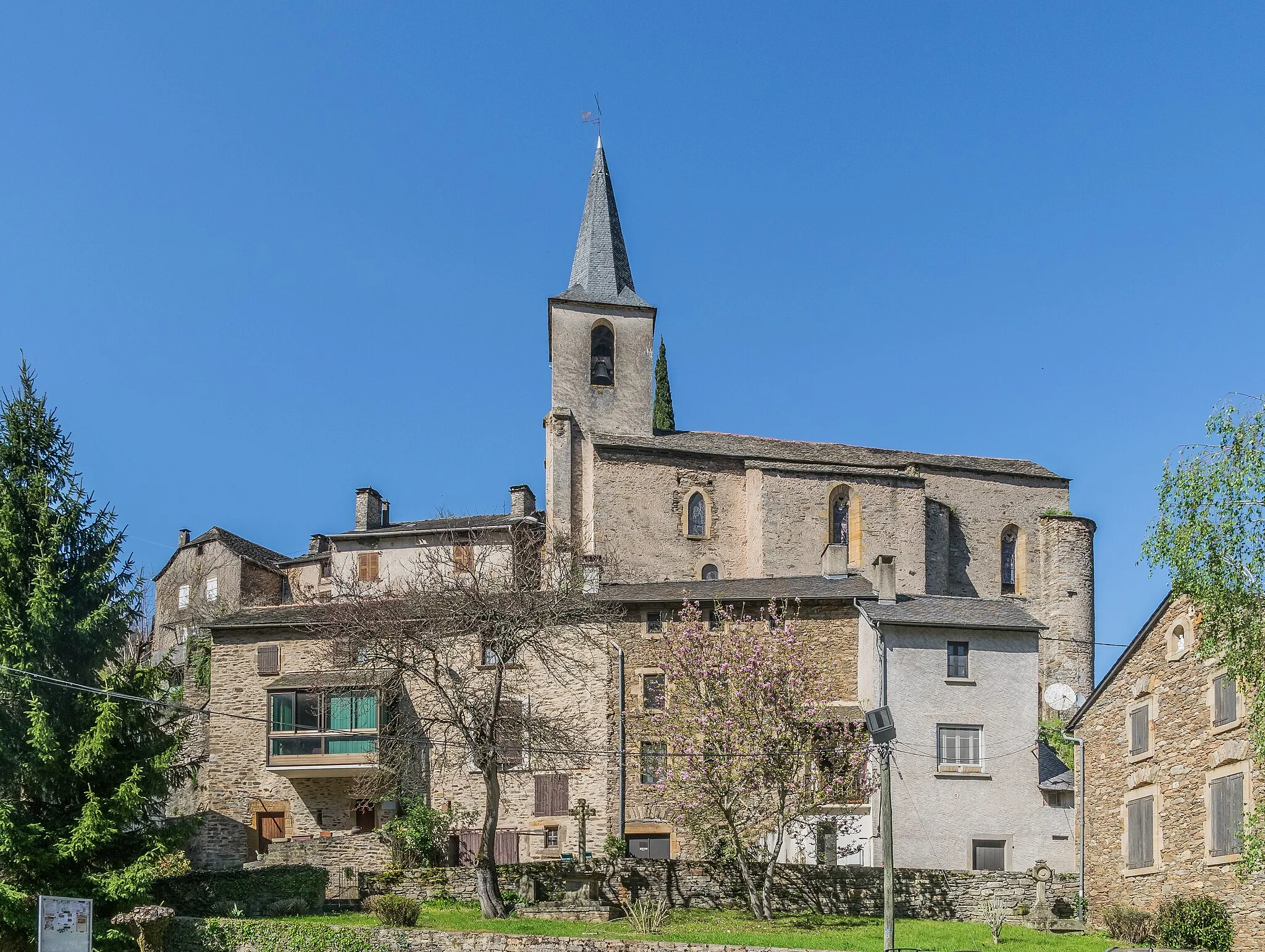 Photo showing: Church in Lincou, commune of Réquista, Aveyron, France