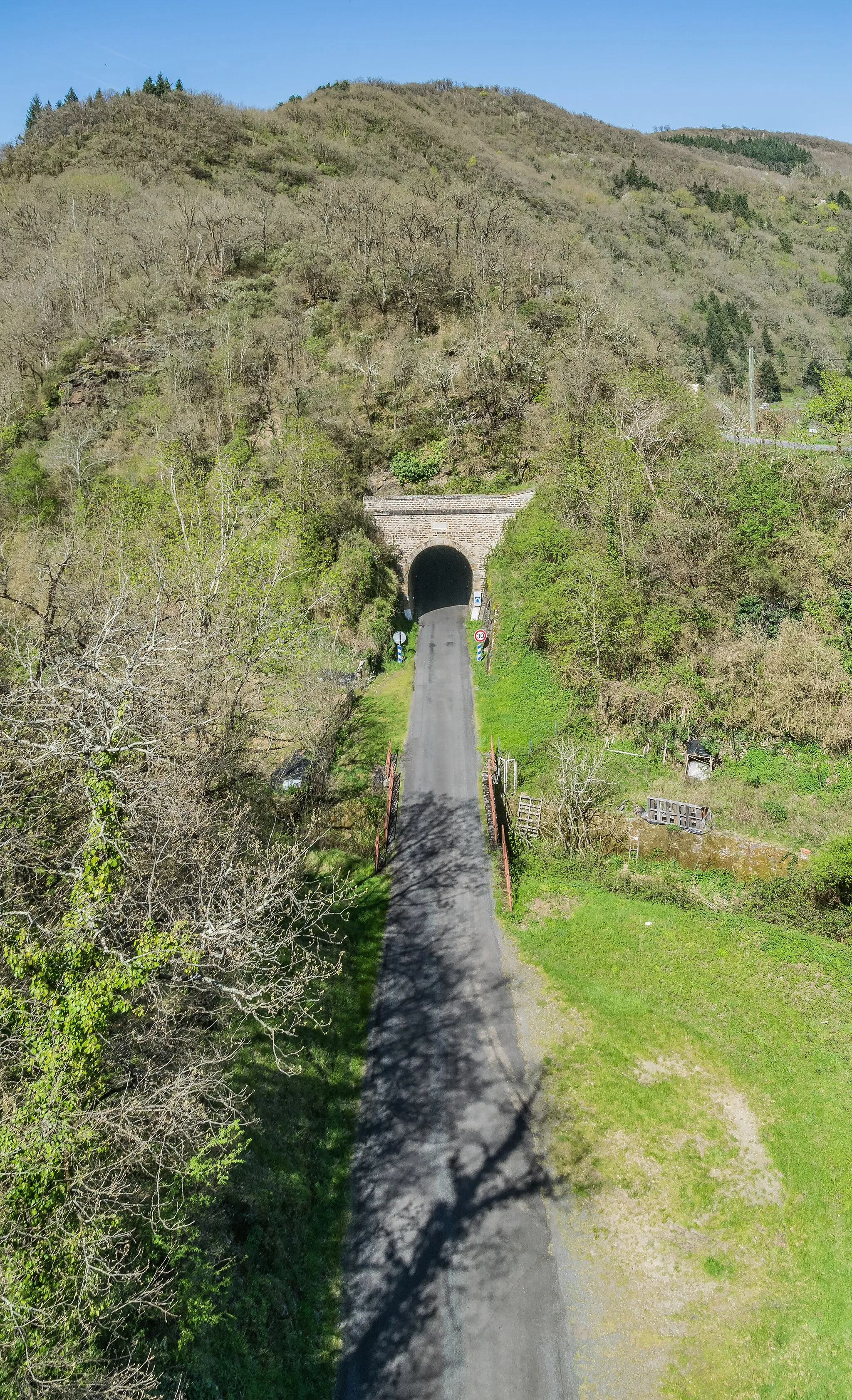 Photo showing: Road tunnel in Lincou, commune of Réquista, Aveyron, France