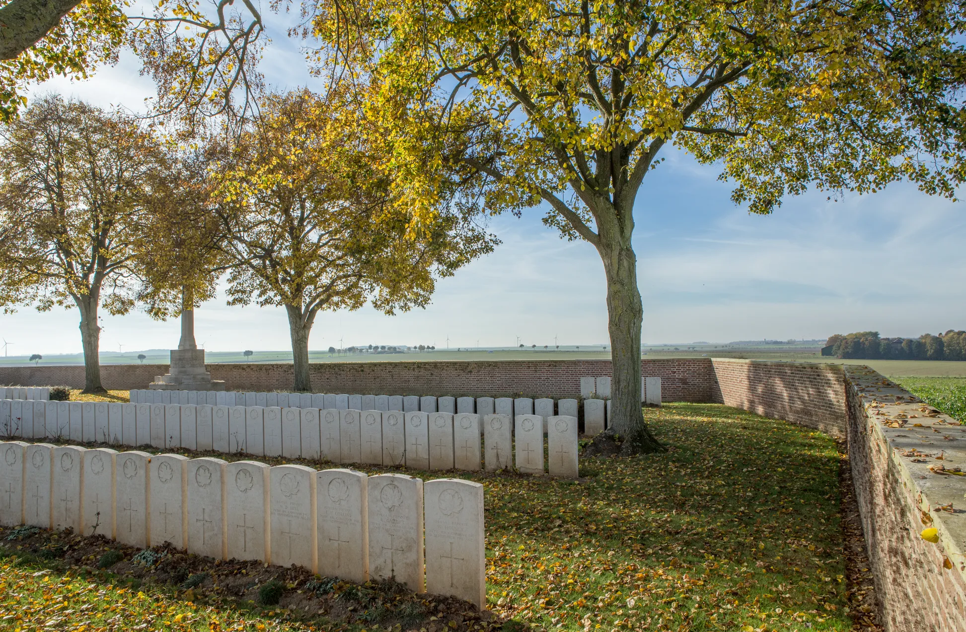 Photo showing: Dury Mill British Cemetery