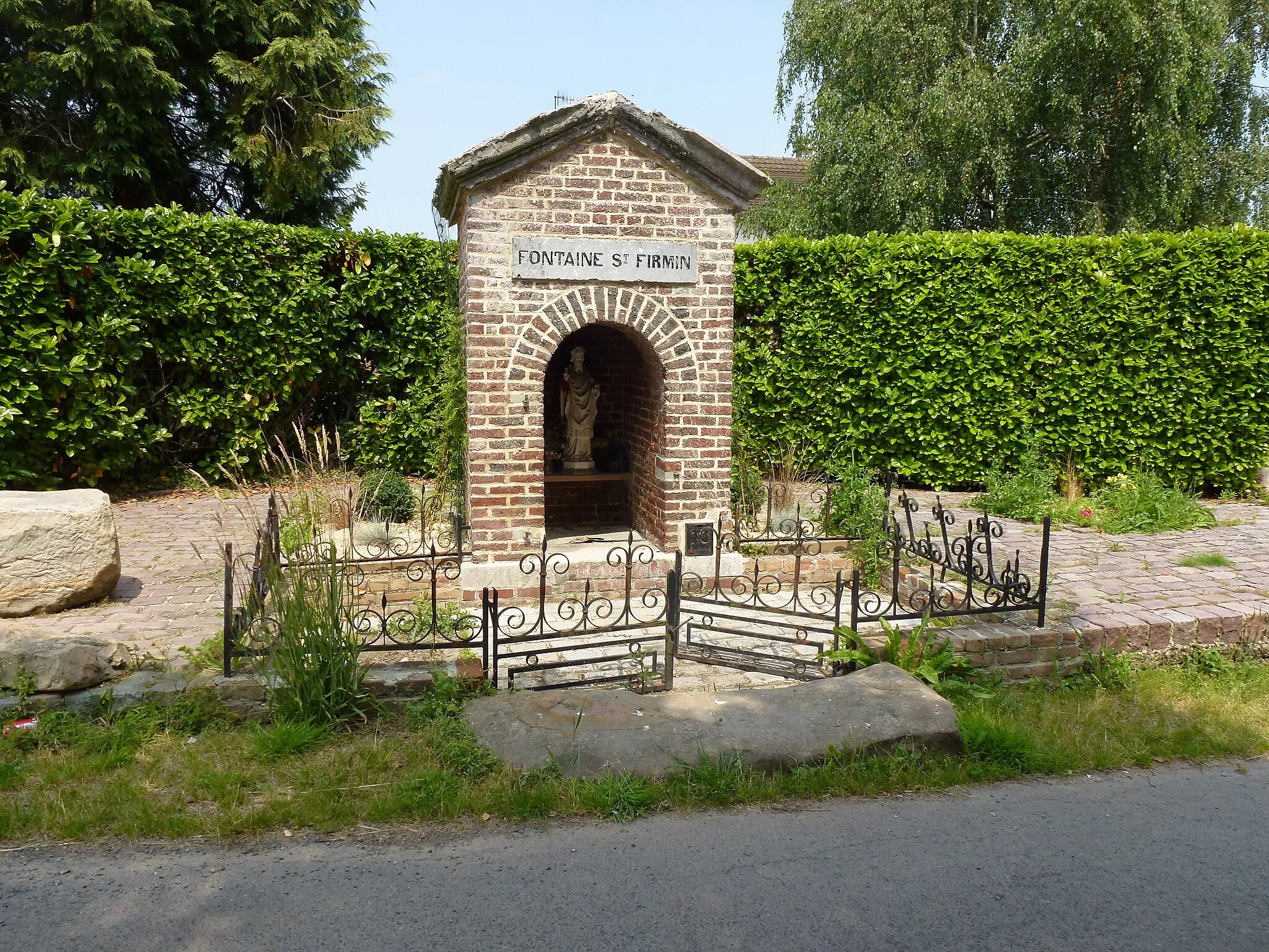 Photo showing: Morbecque (Nord, Fr) oratoire fontaine St.Firmin
